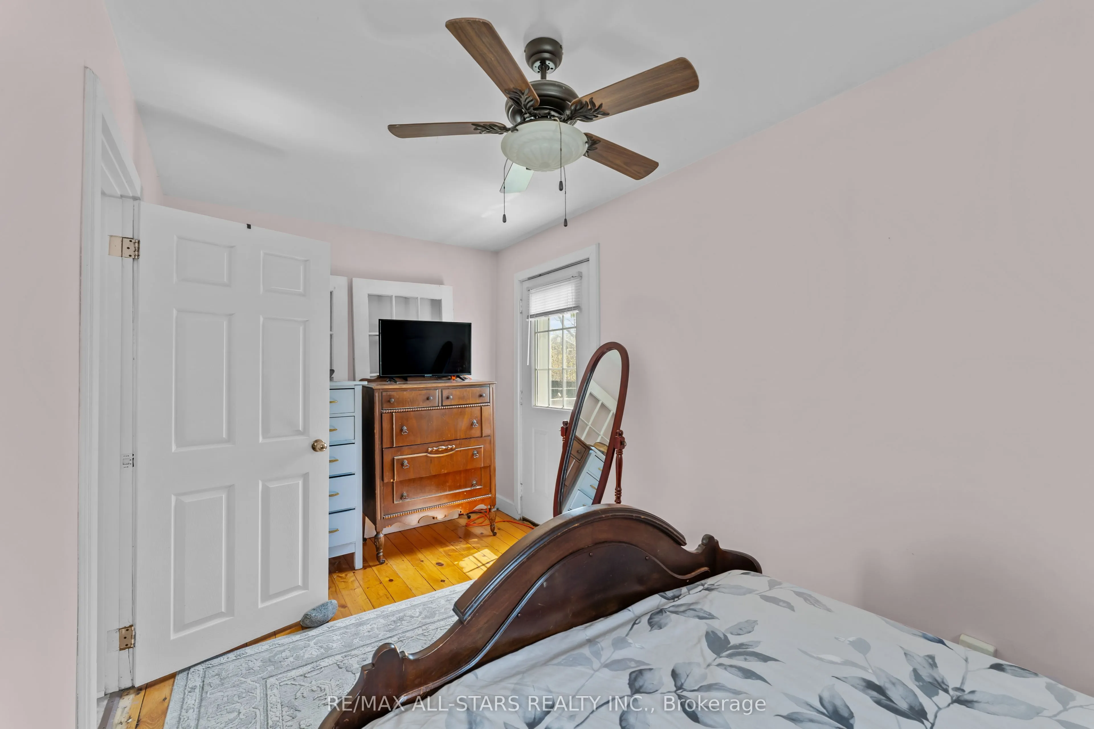 39 Francis Street W