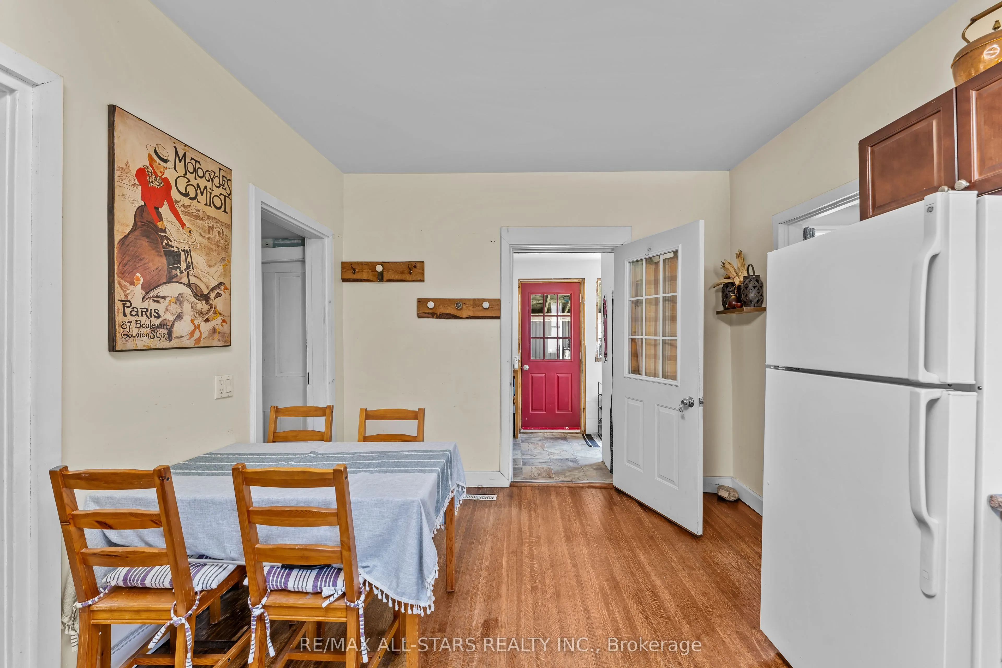 39 Francis Street W
