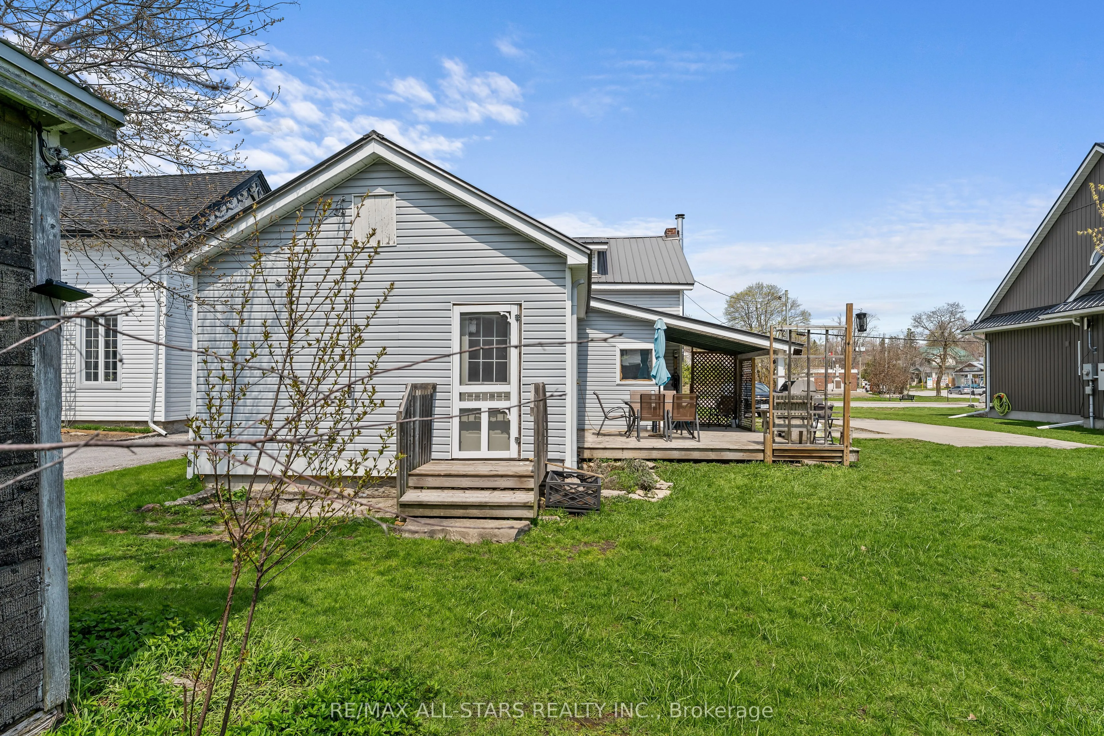 39 Francis Street W