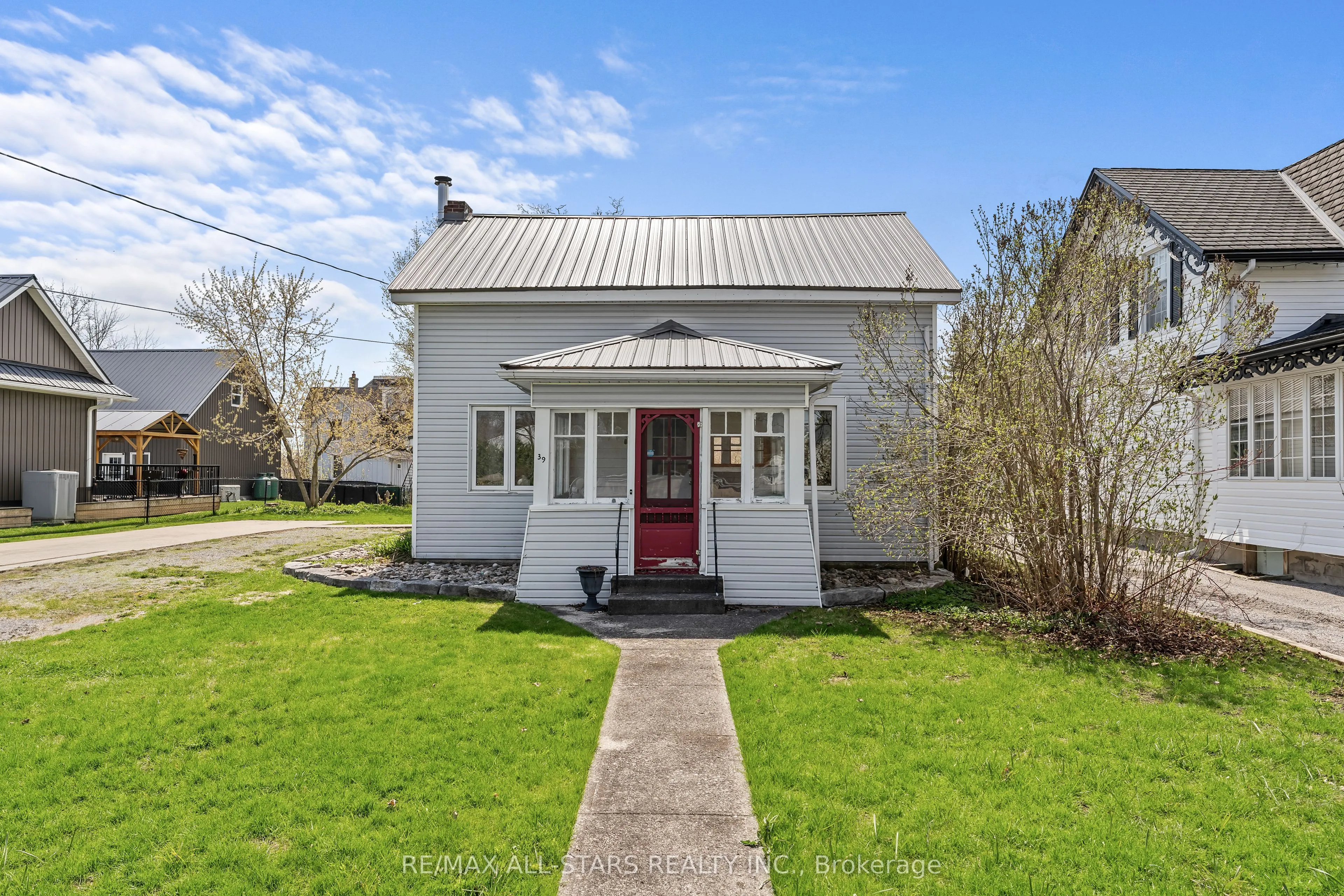 39 Francis Street W