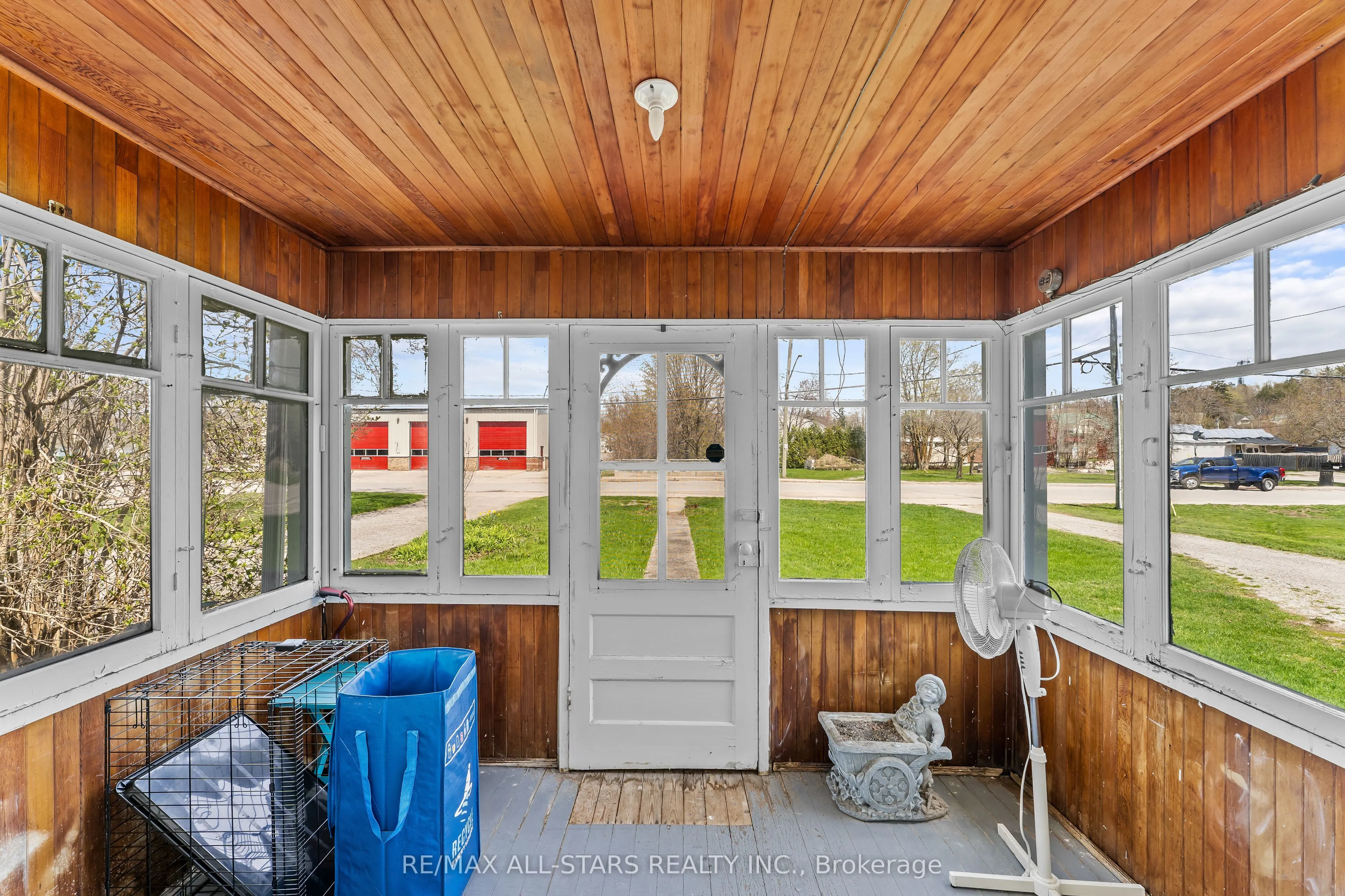 39 Francis Street W