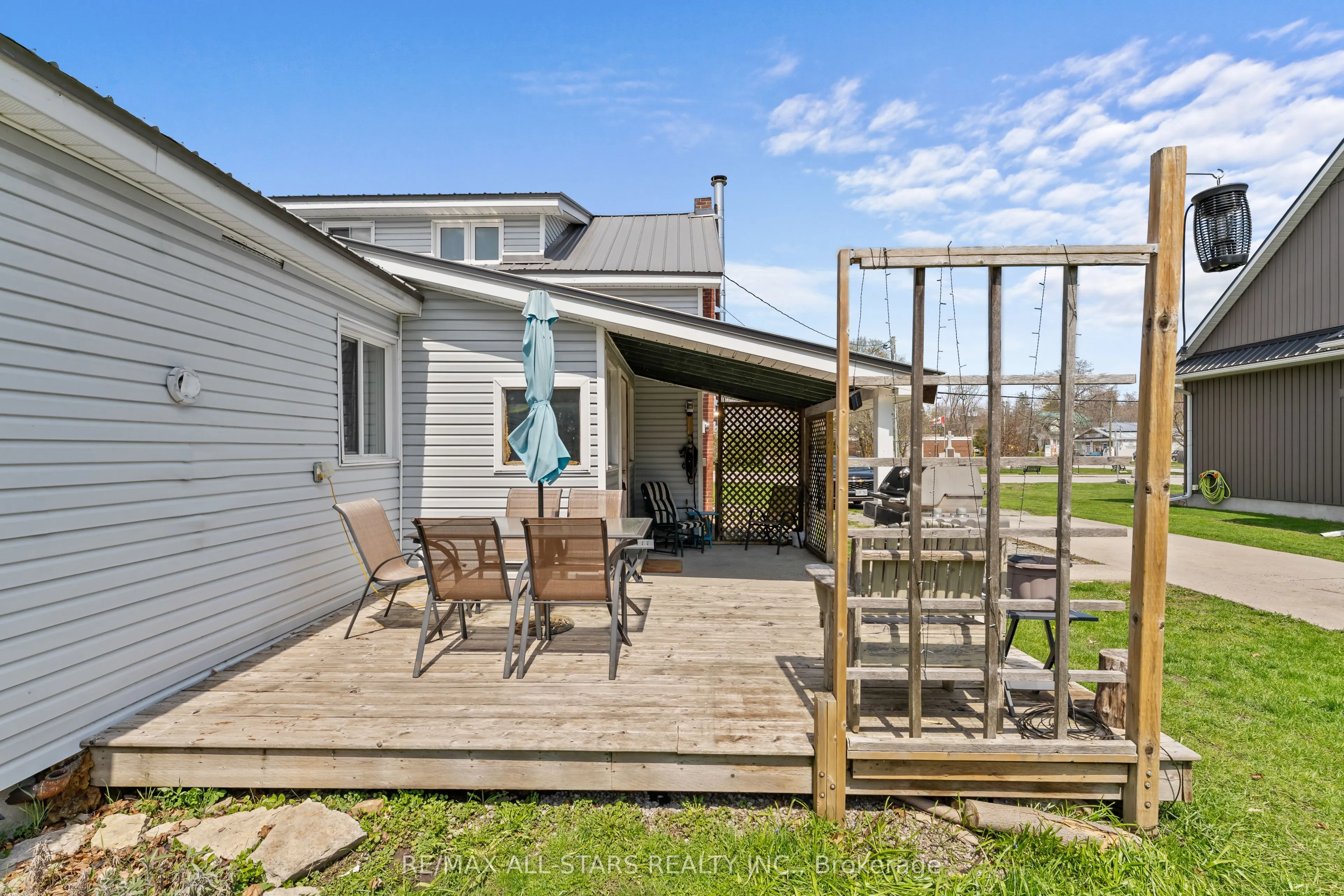 39 Francis Street W