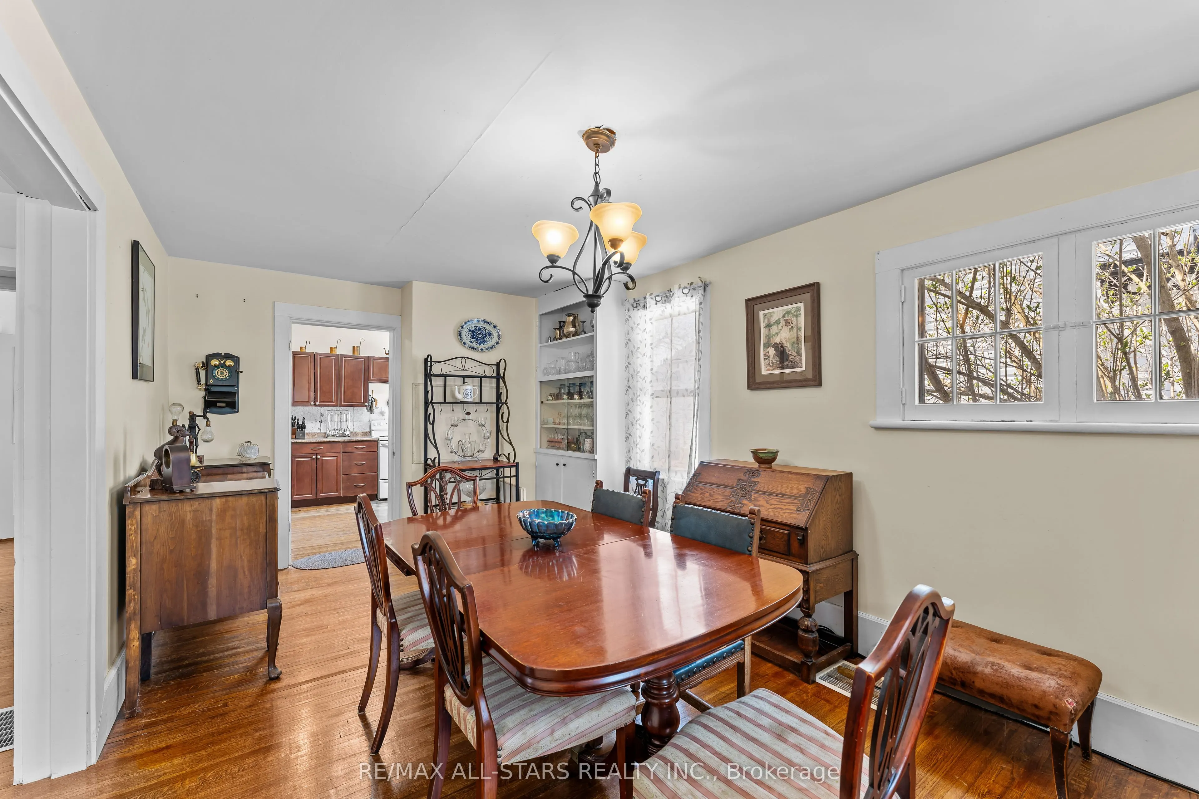 39 Francis Street W