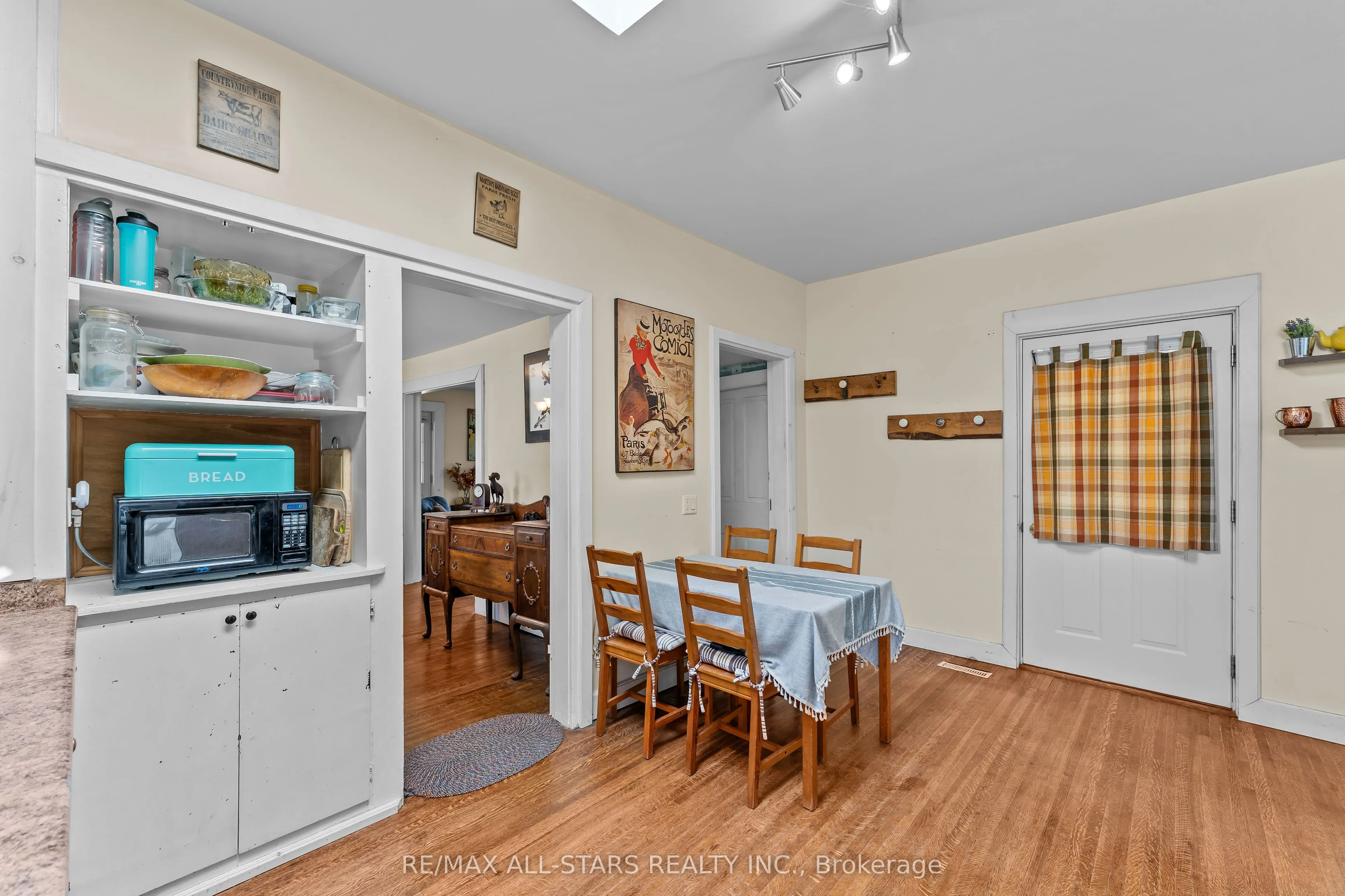 39 Francis Street W