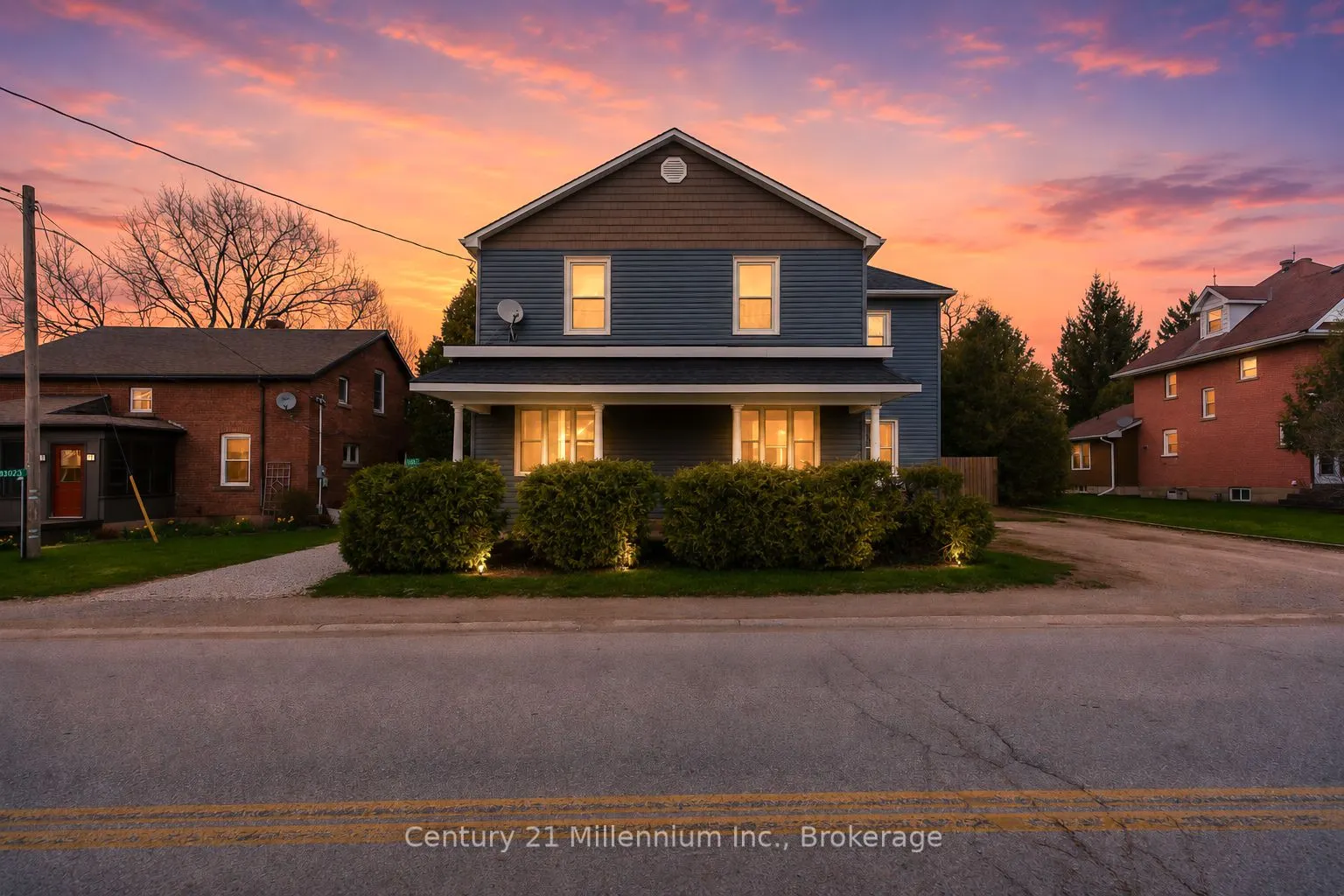 303025 15 Grey Road