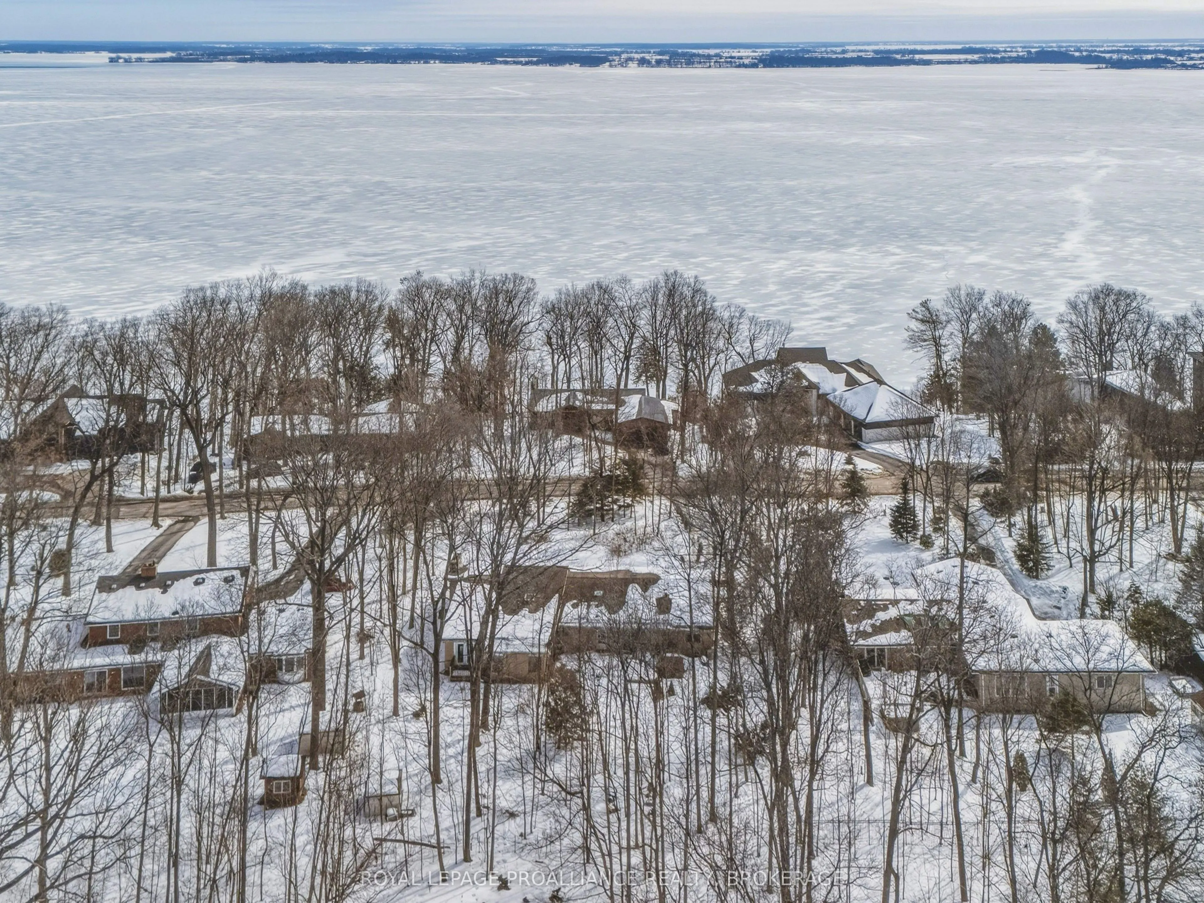 27 Riverside Drive