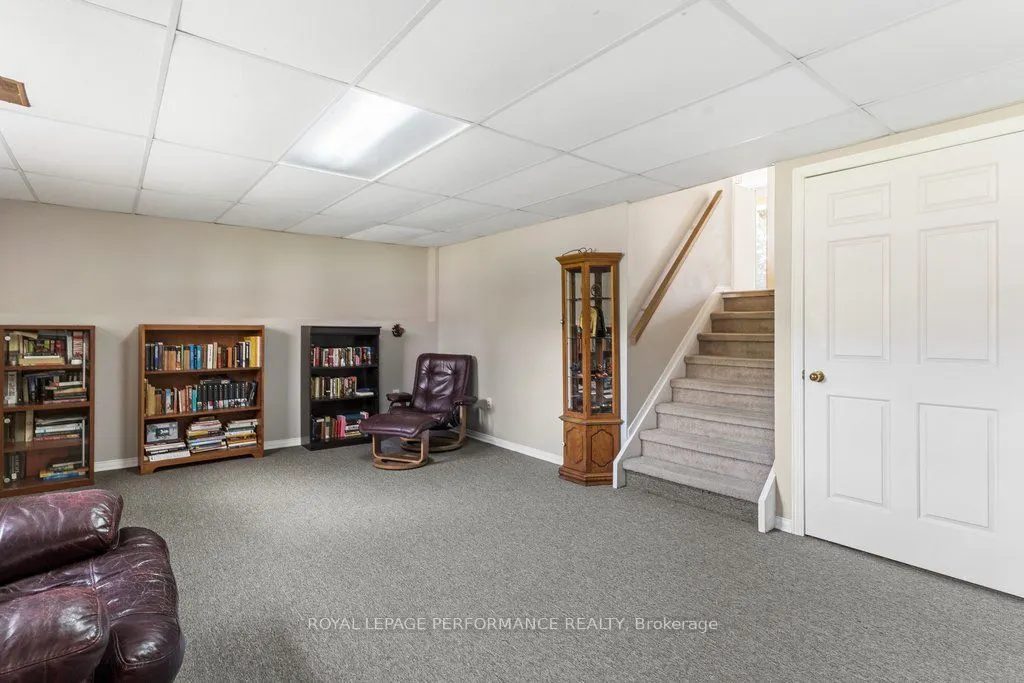 5529 Woodeden Drive