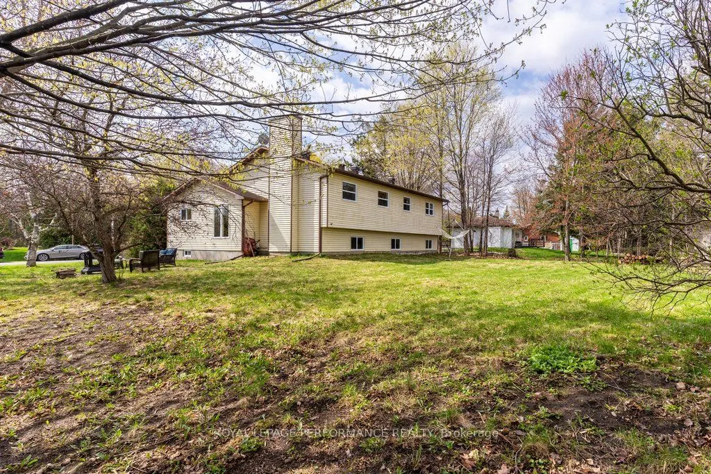 5529 Woodeden Drive