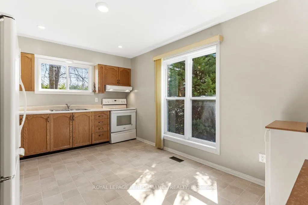 5529 Woodeden Drive