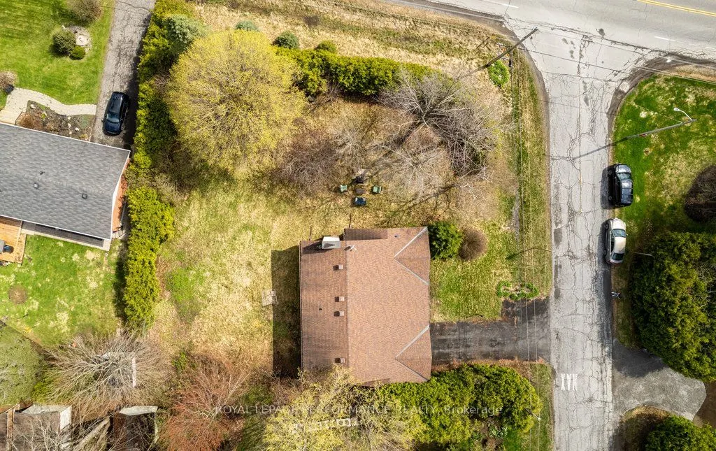 5529 Woodeden Drive