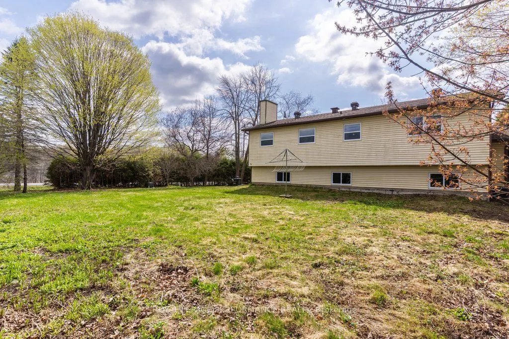5529 Woodeden Drive