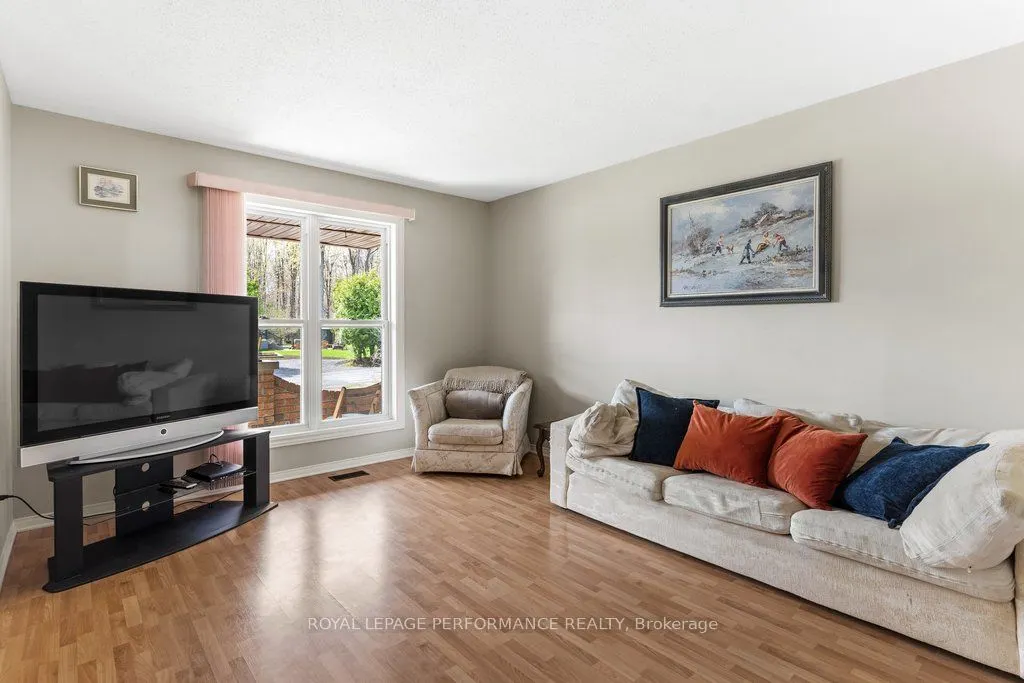 5529 Woodeden Drive