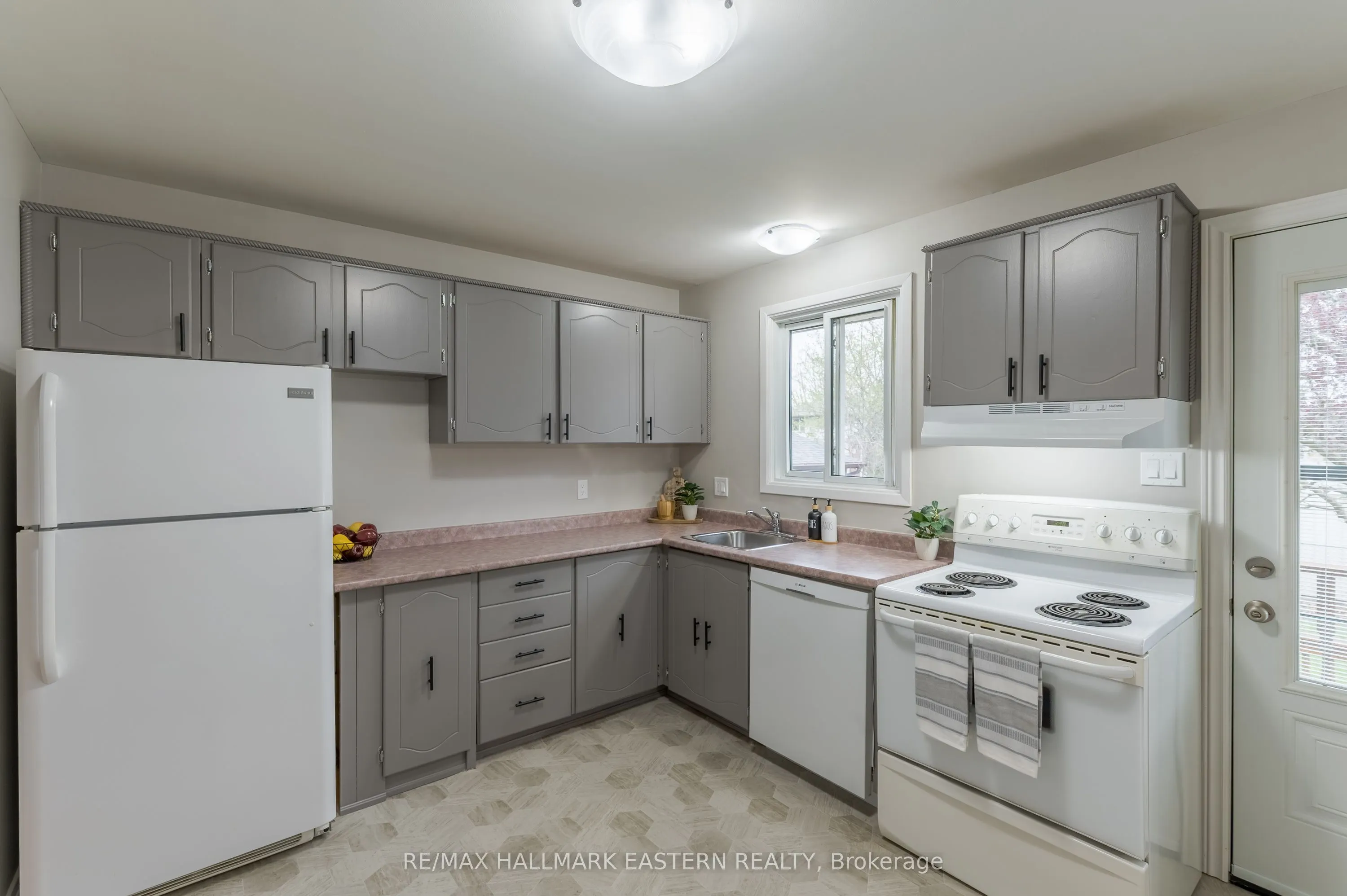 591 Otonabee Drive