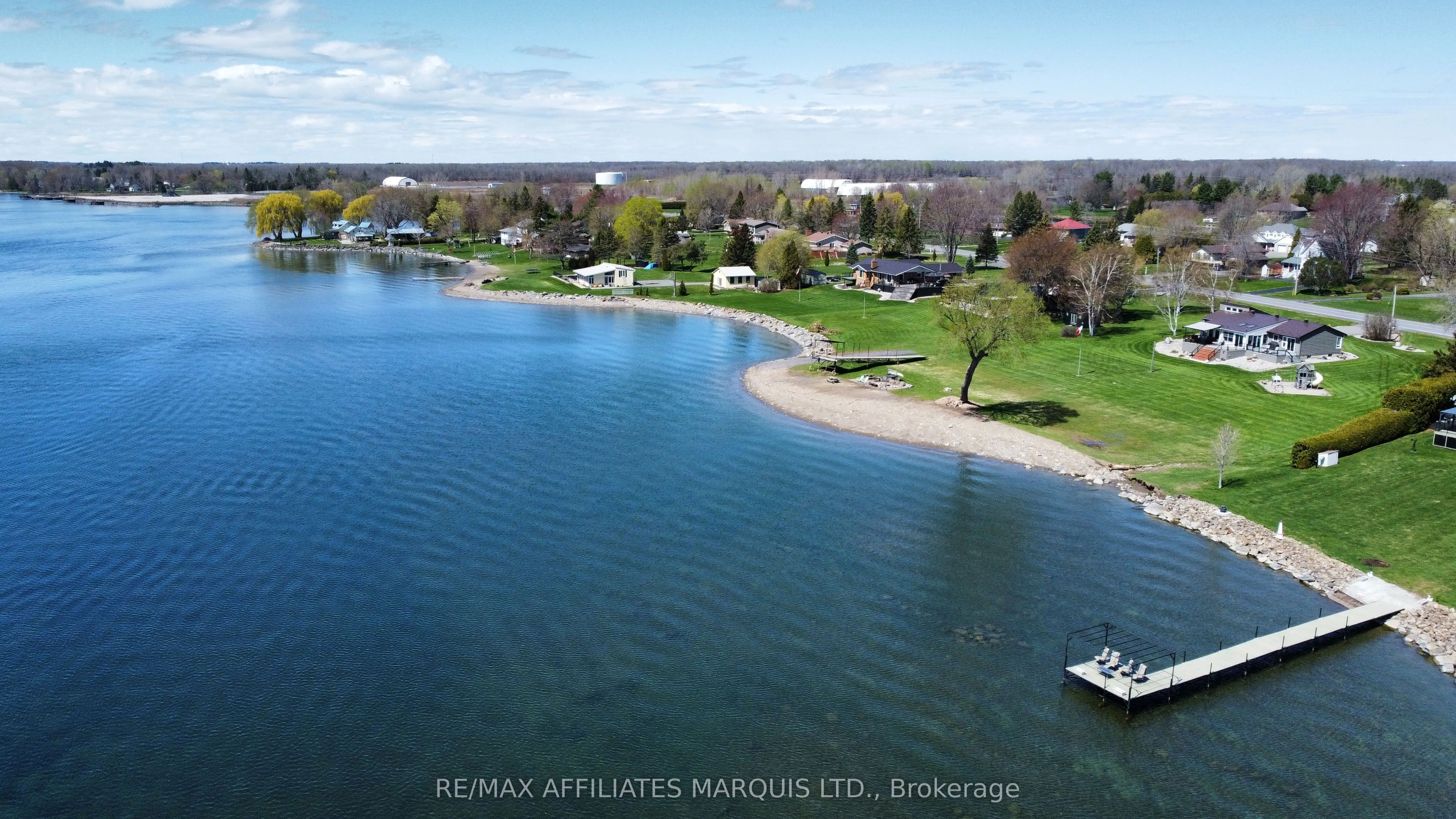 11728 Lakeshore Drive