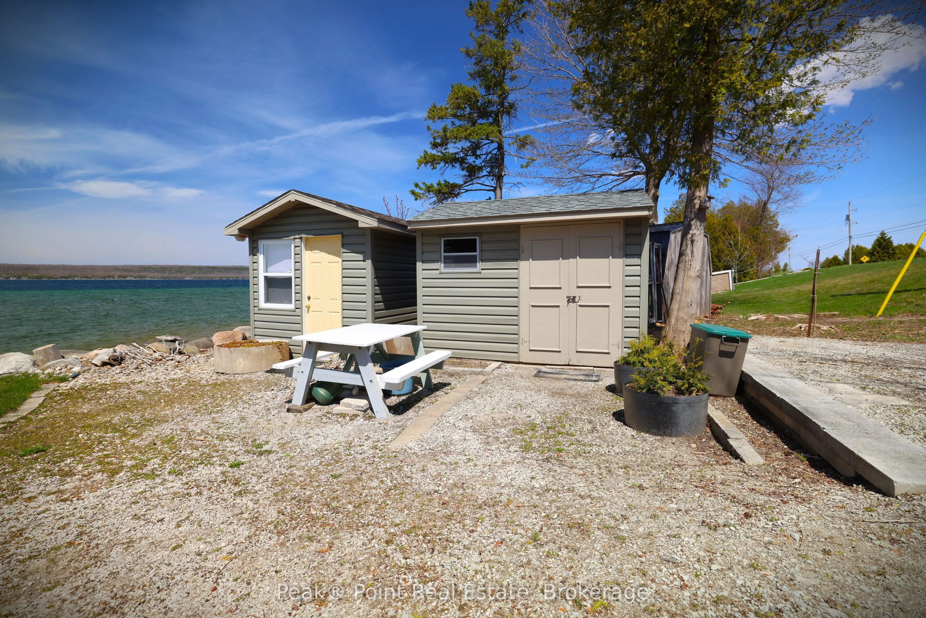 502233 Grey 1 Road