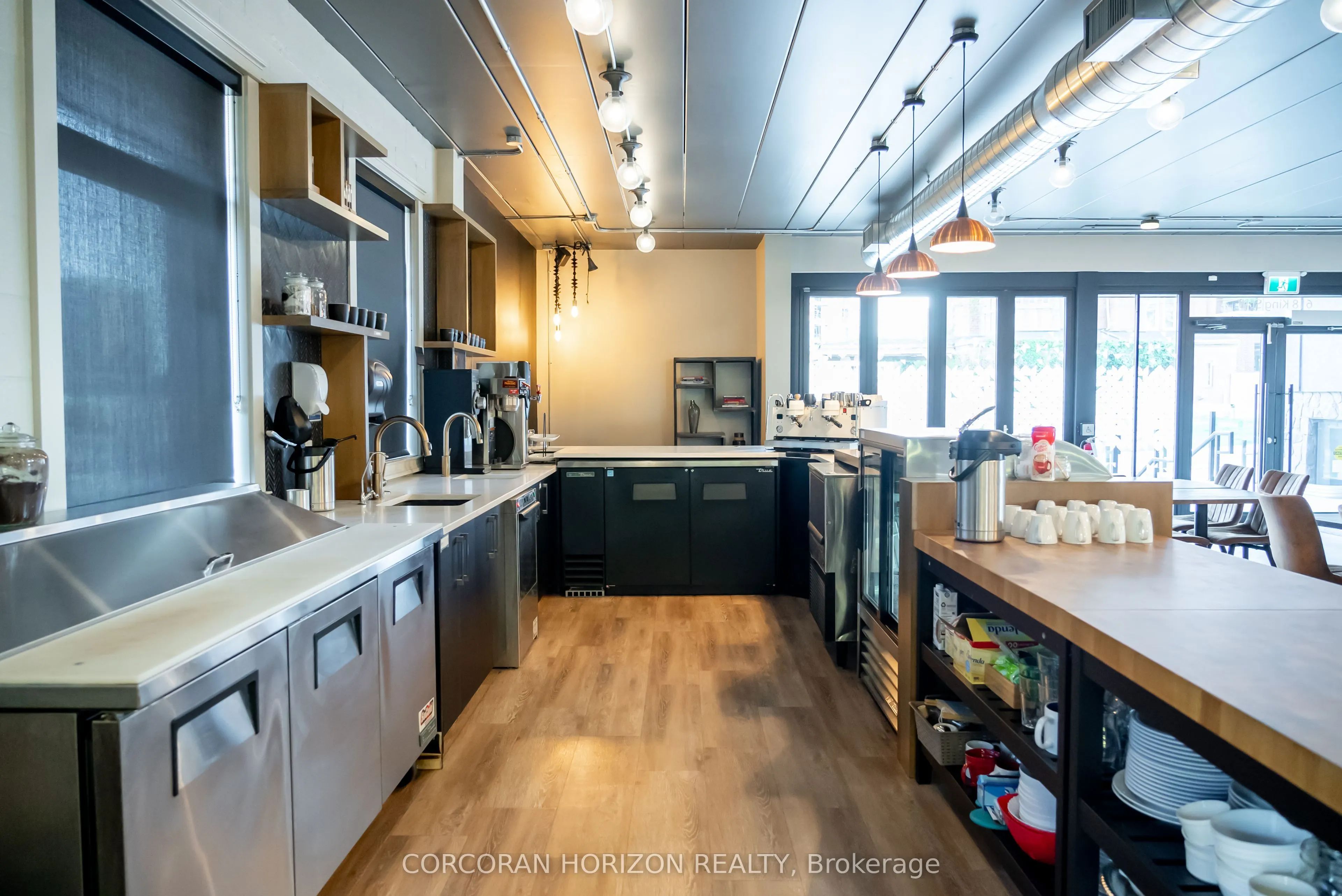 618 King Street W