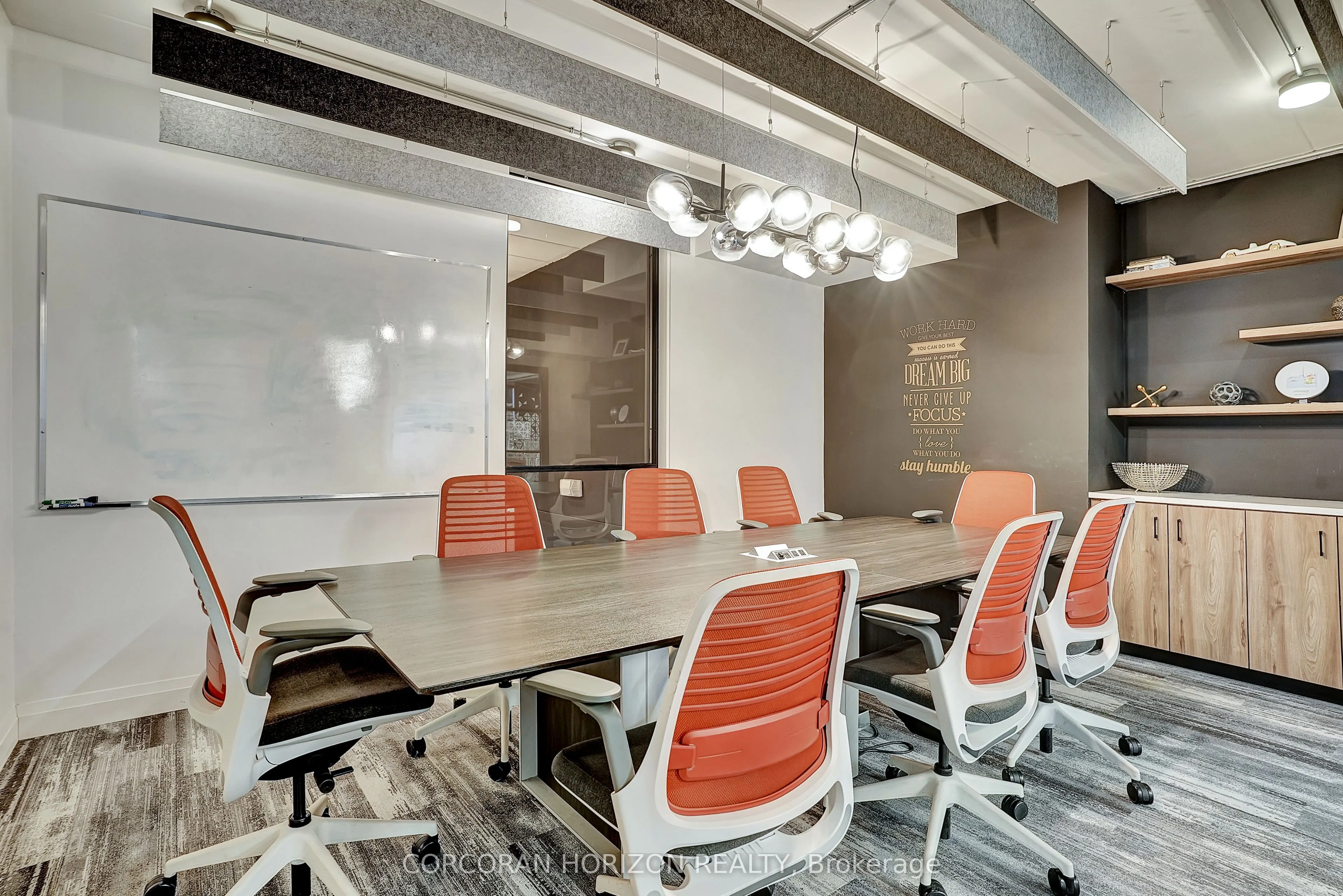 618 King Street W