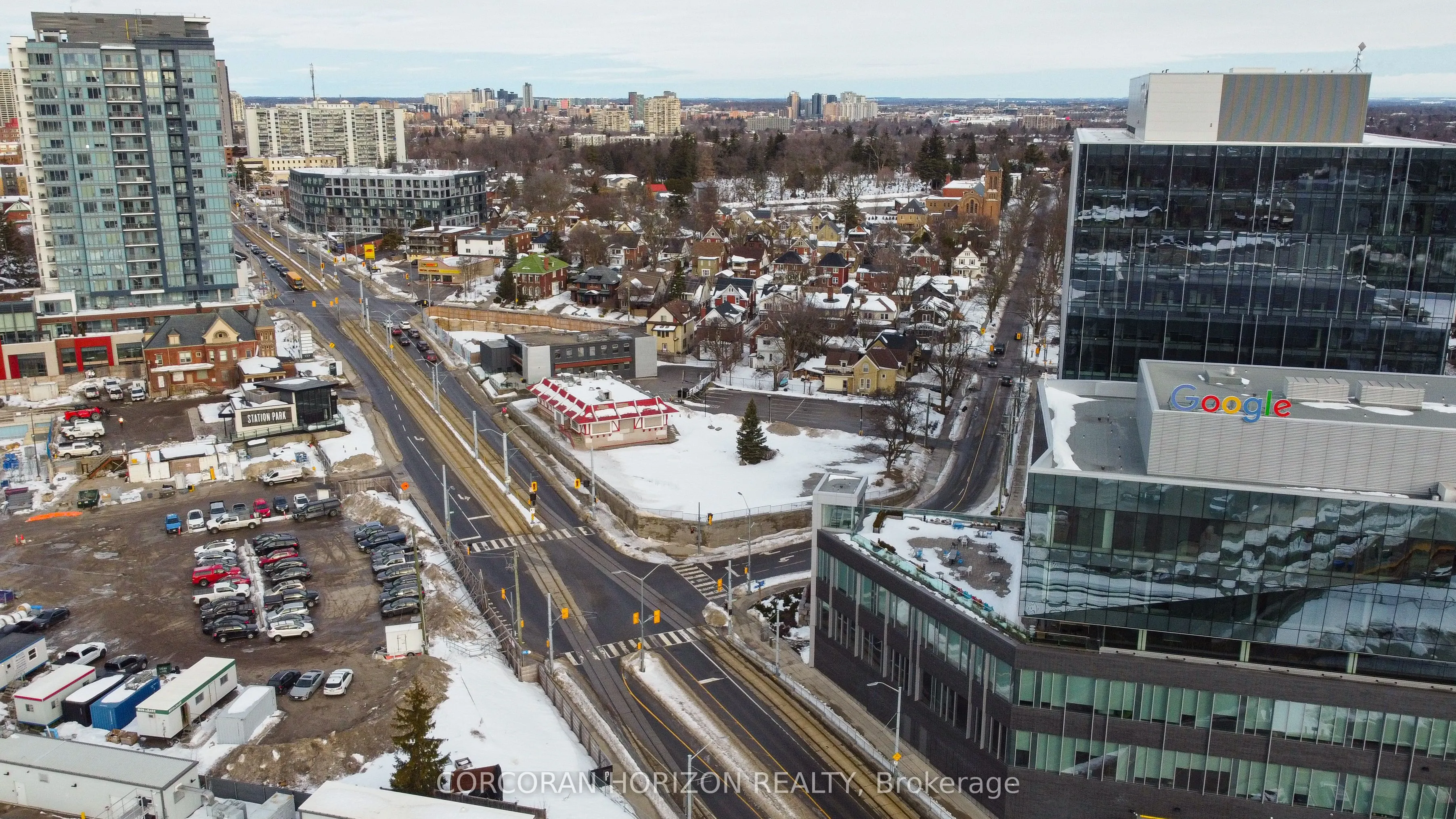 618 King Street W