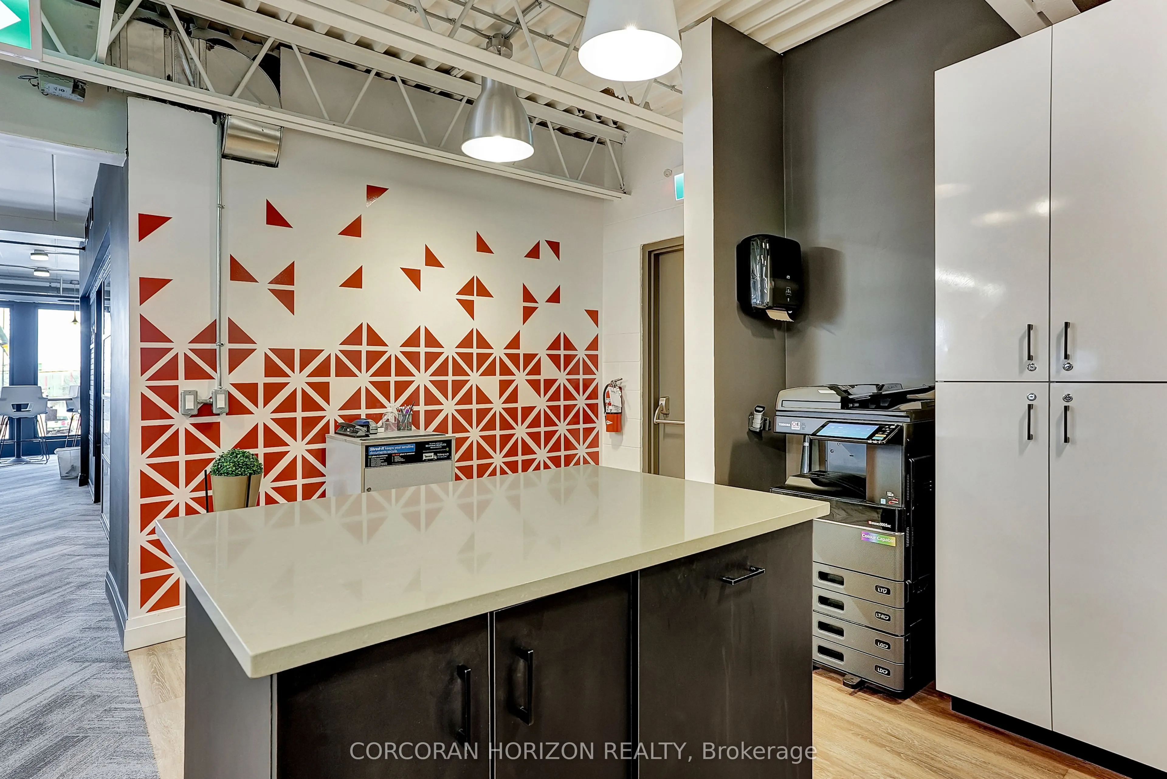 618 King Street W
