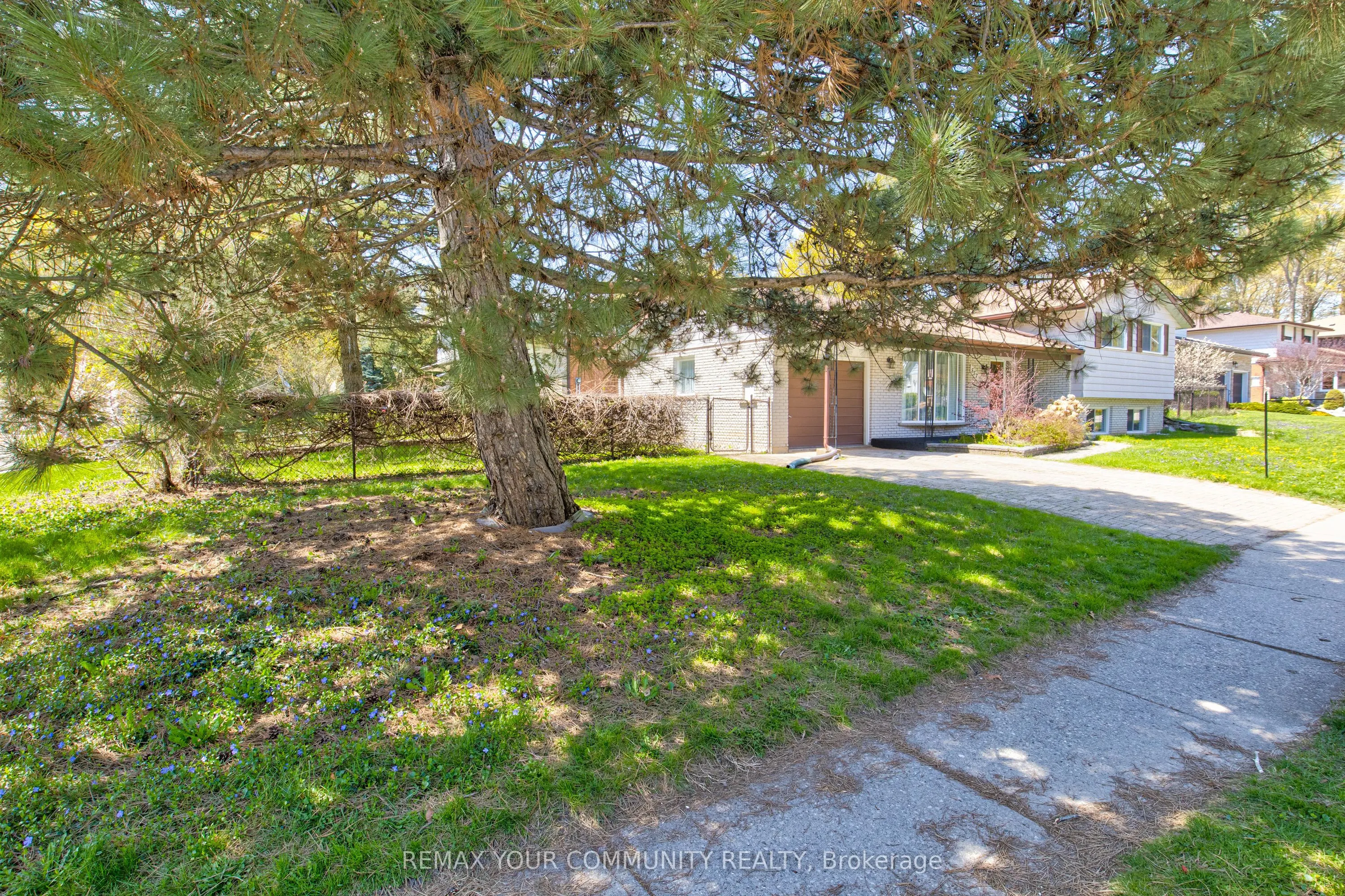 557 Glen Manor Boulevard