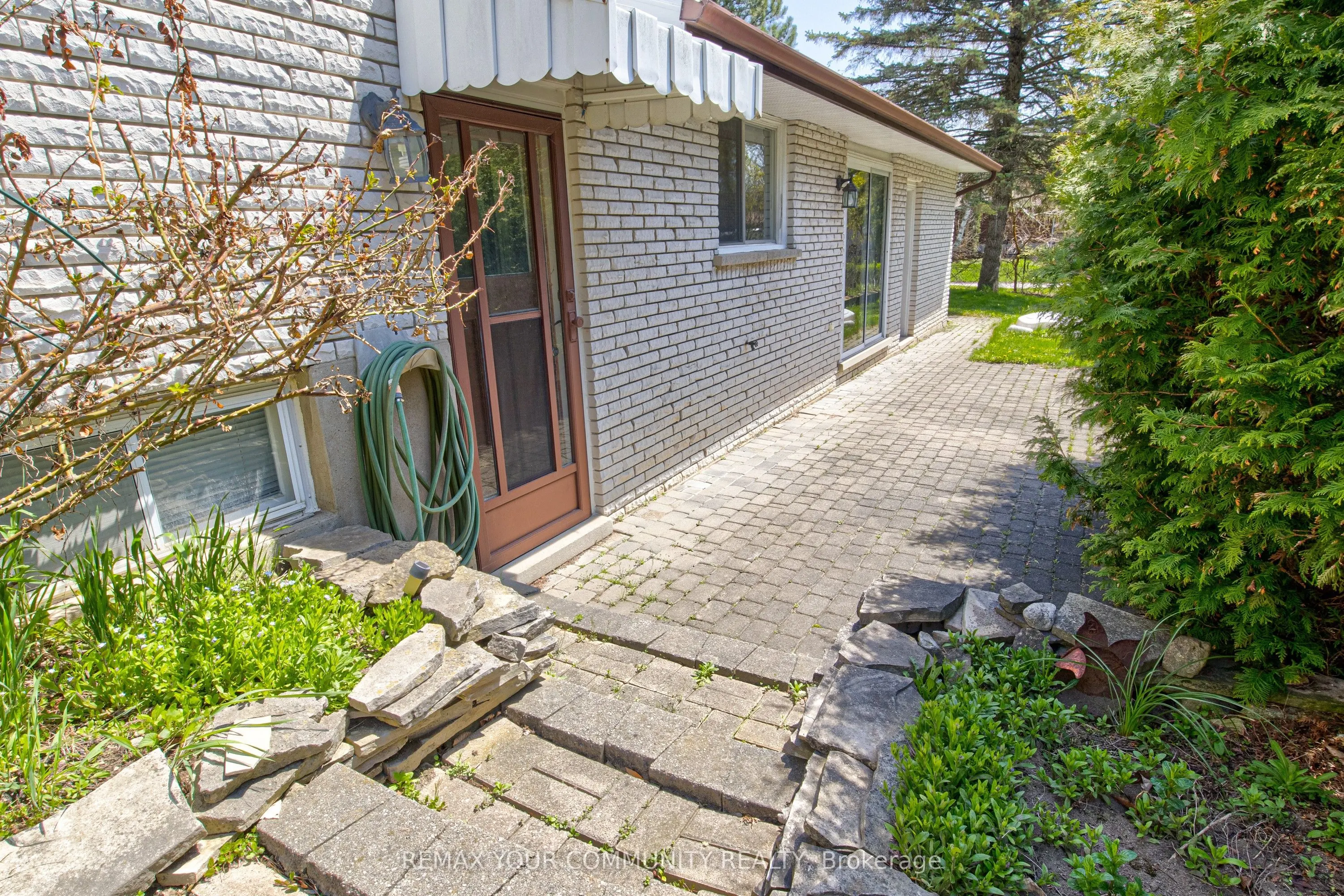 557 Glen Manor Boulevard