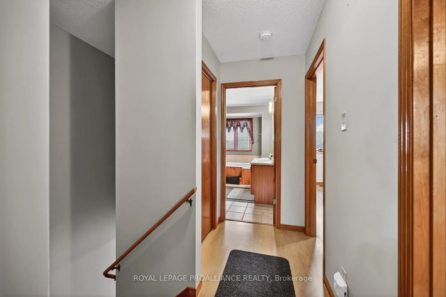 5126 Meadowland Drive W