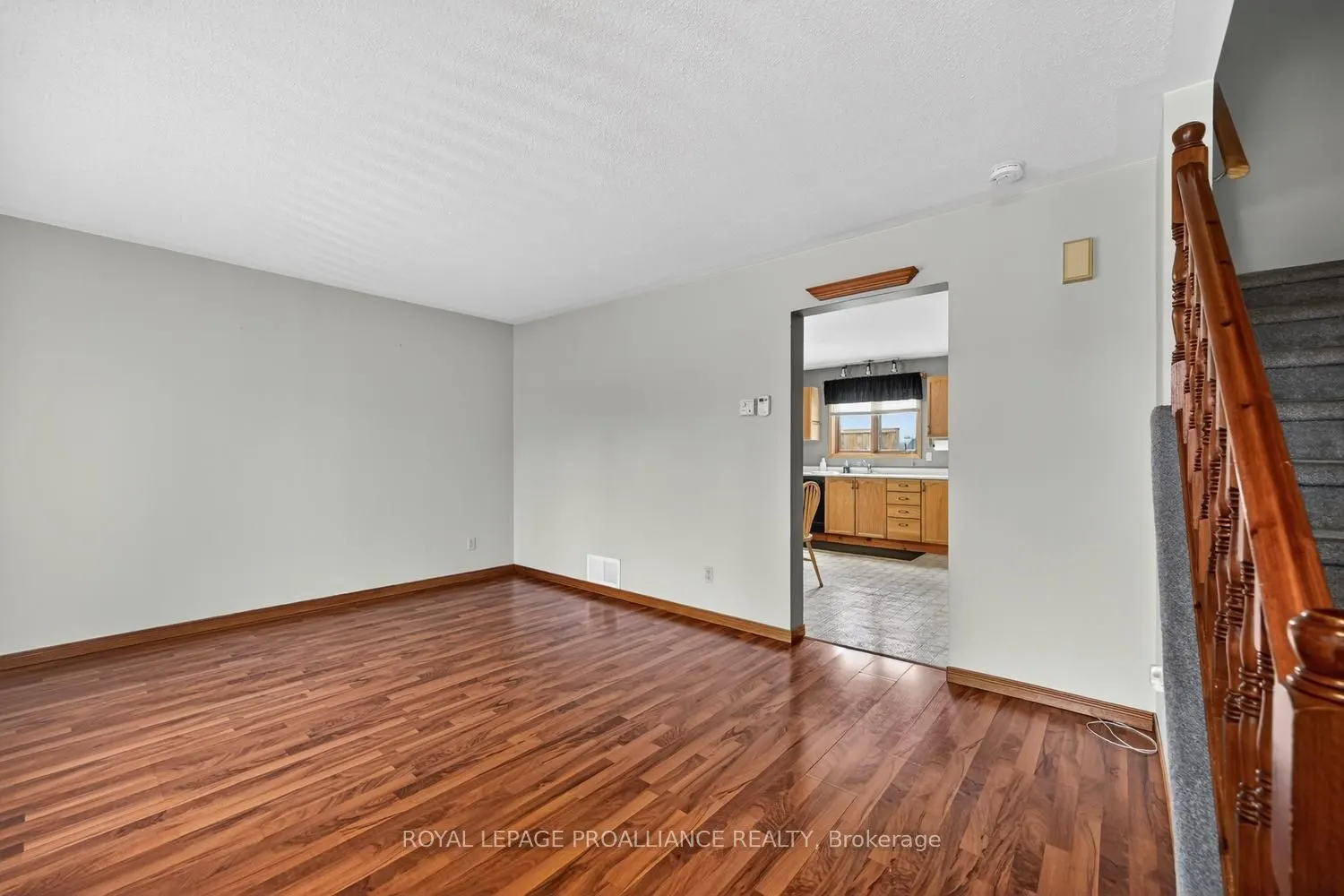 5126 Meadowland Drive W