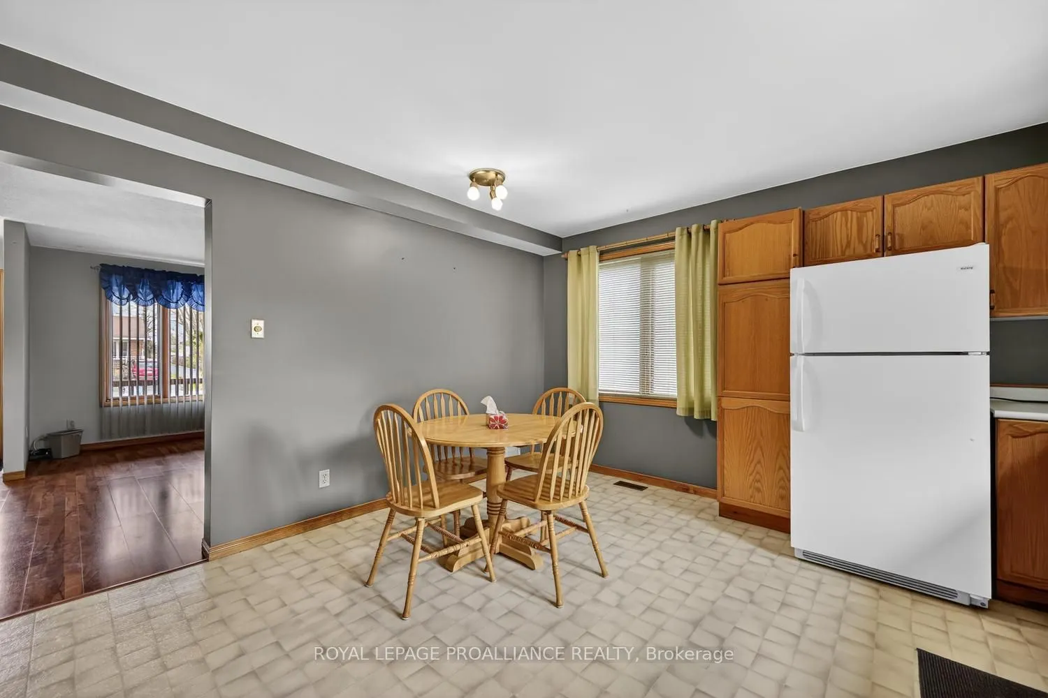 5126 Meadowland Drive W