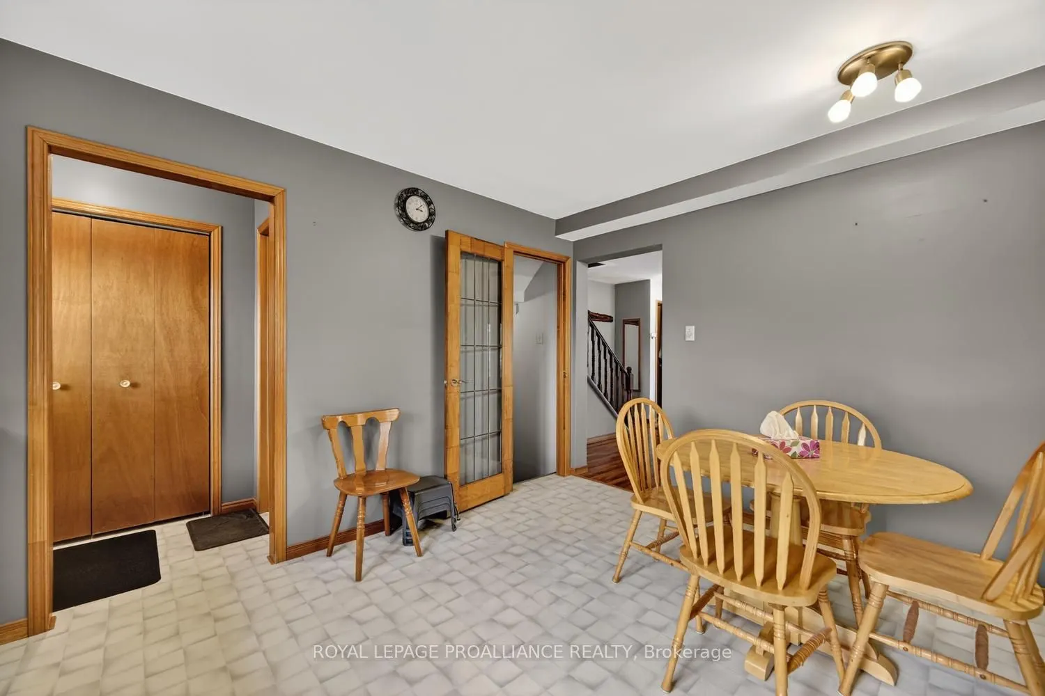 5126 Meadowland Drive W