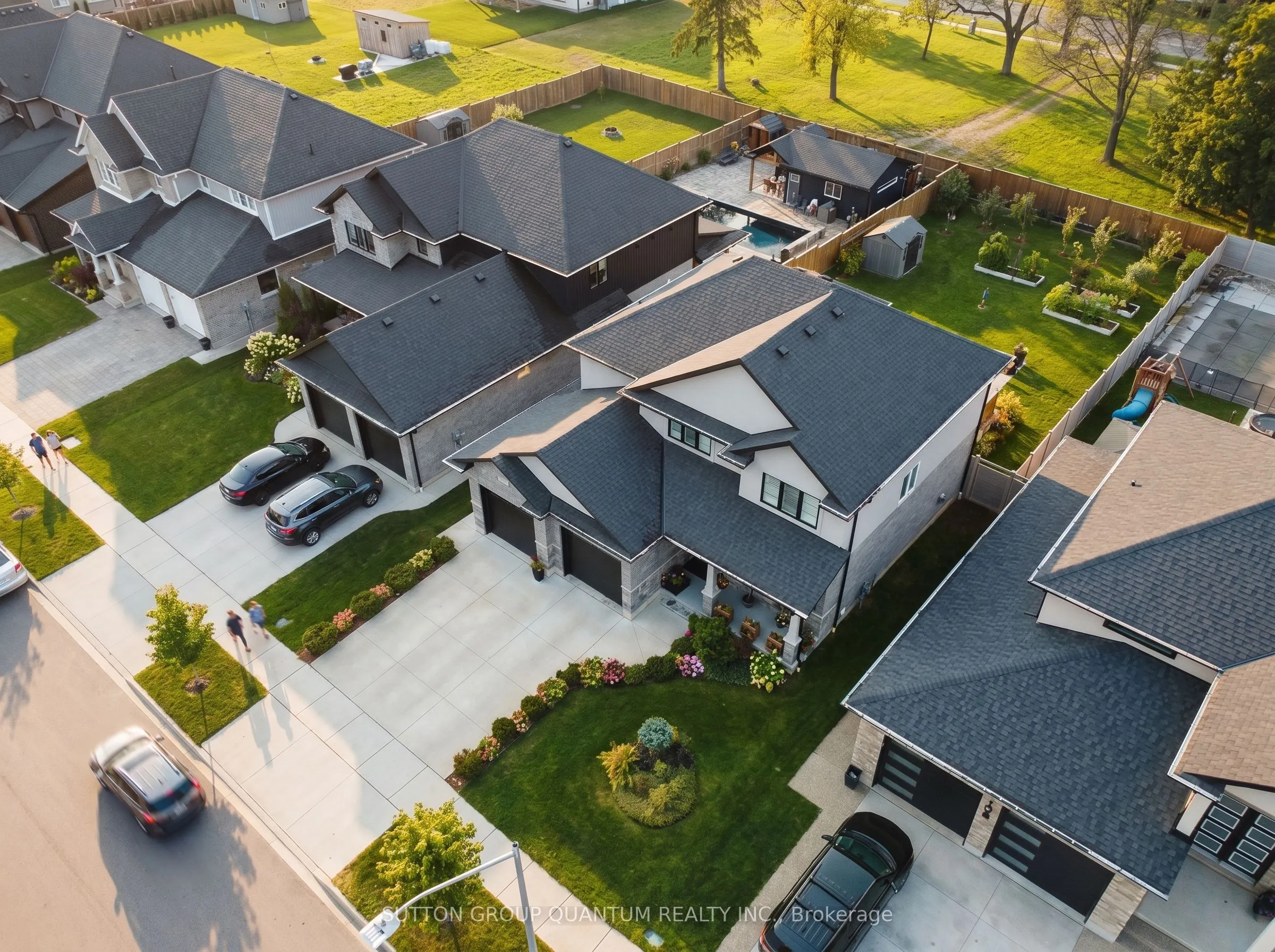 104 Thames Springs Crescent