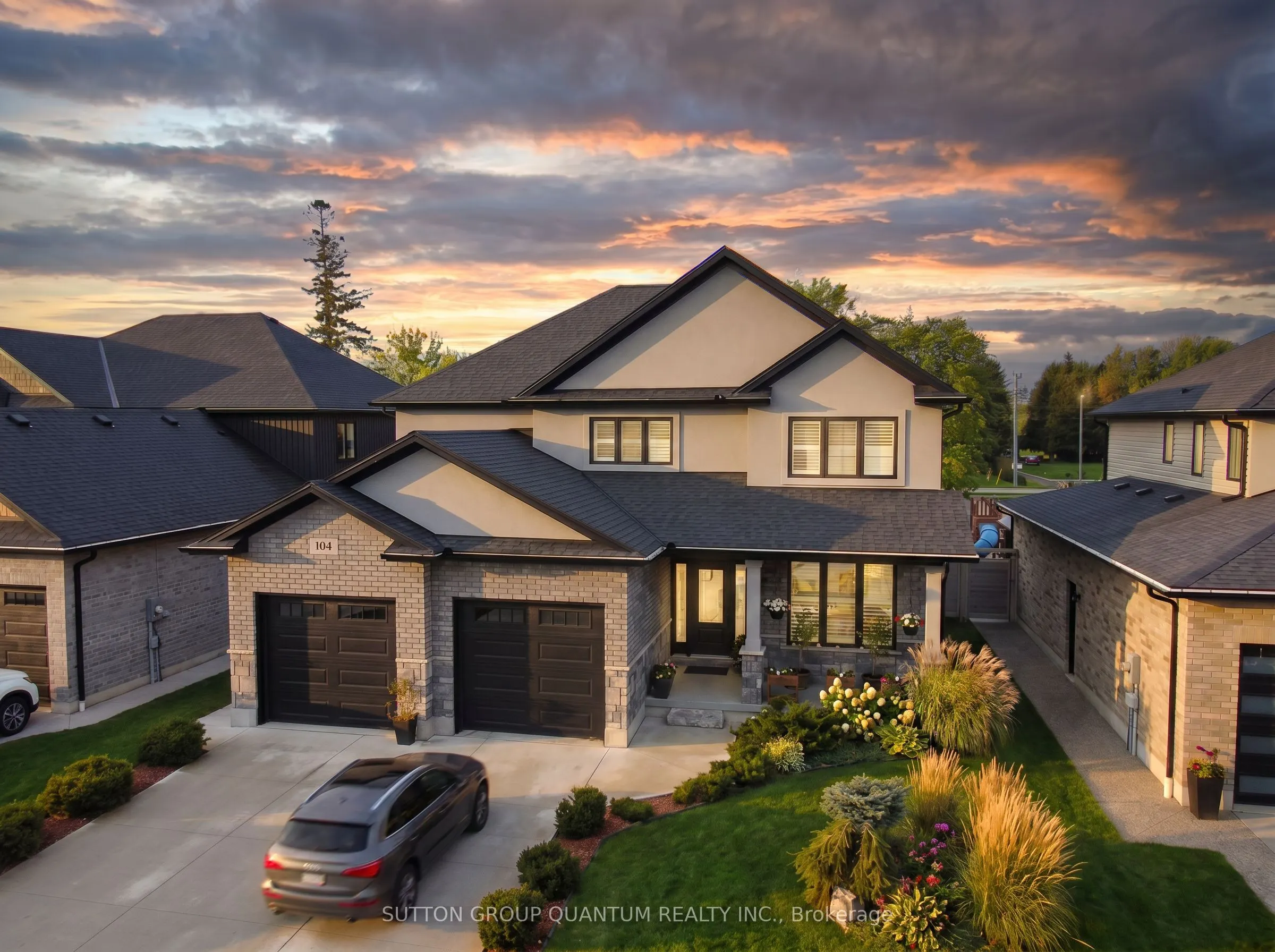 104 Thames Springs Crescent