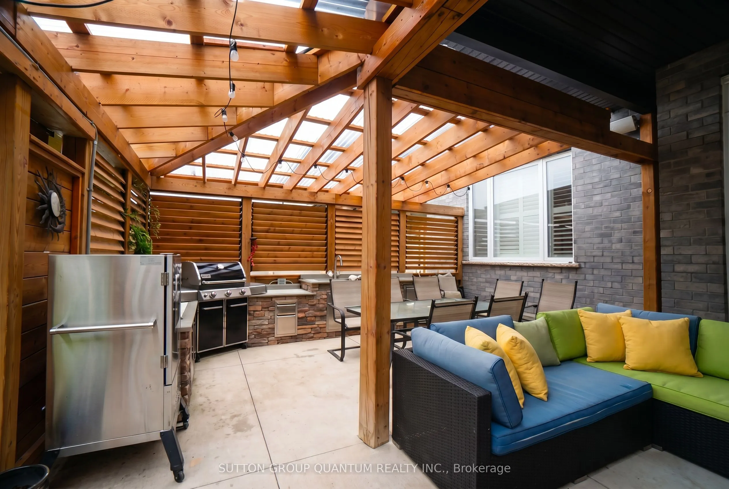 104 Thames Springs Crescent