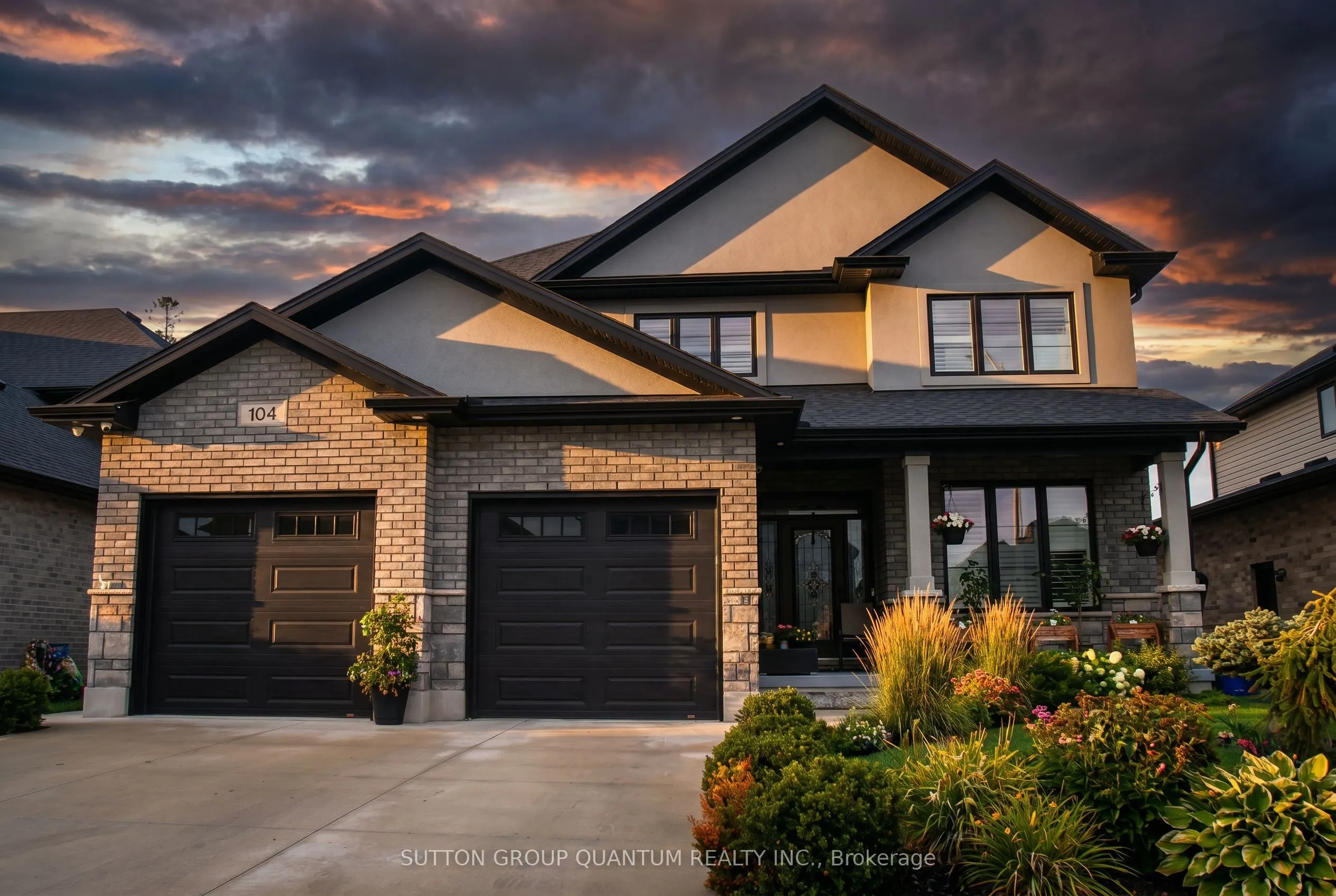 104 Thames Springs Crescent