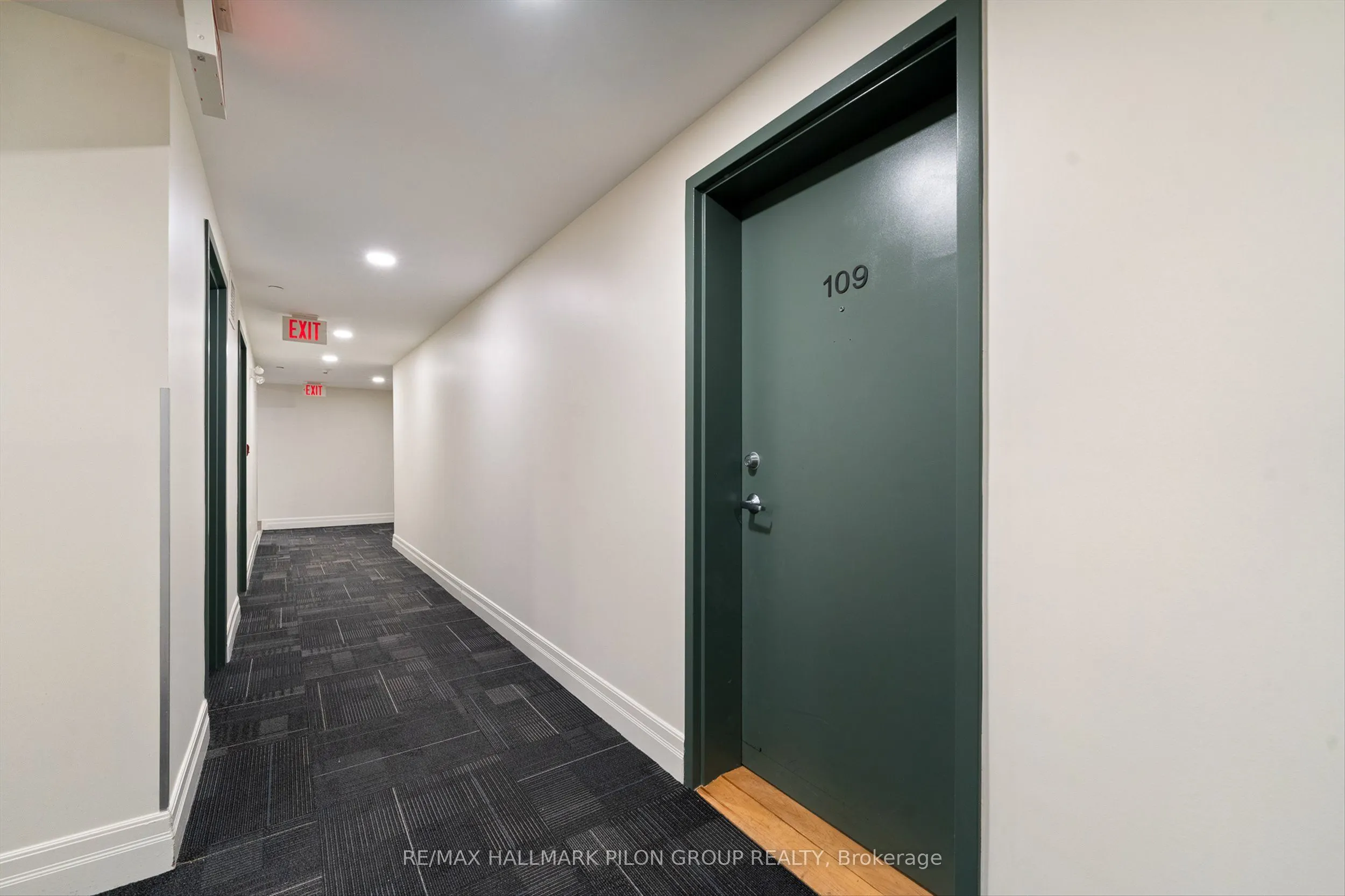 950 Marguerite Avenue #109