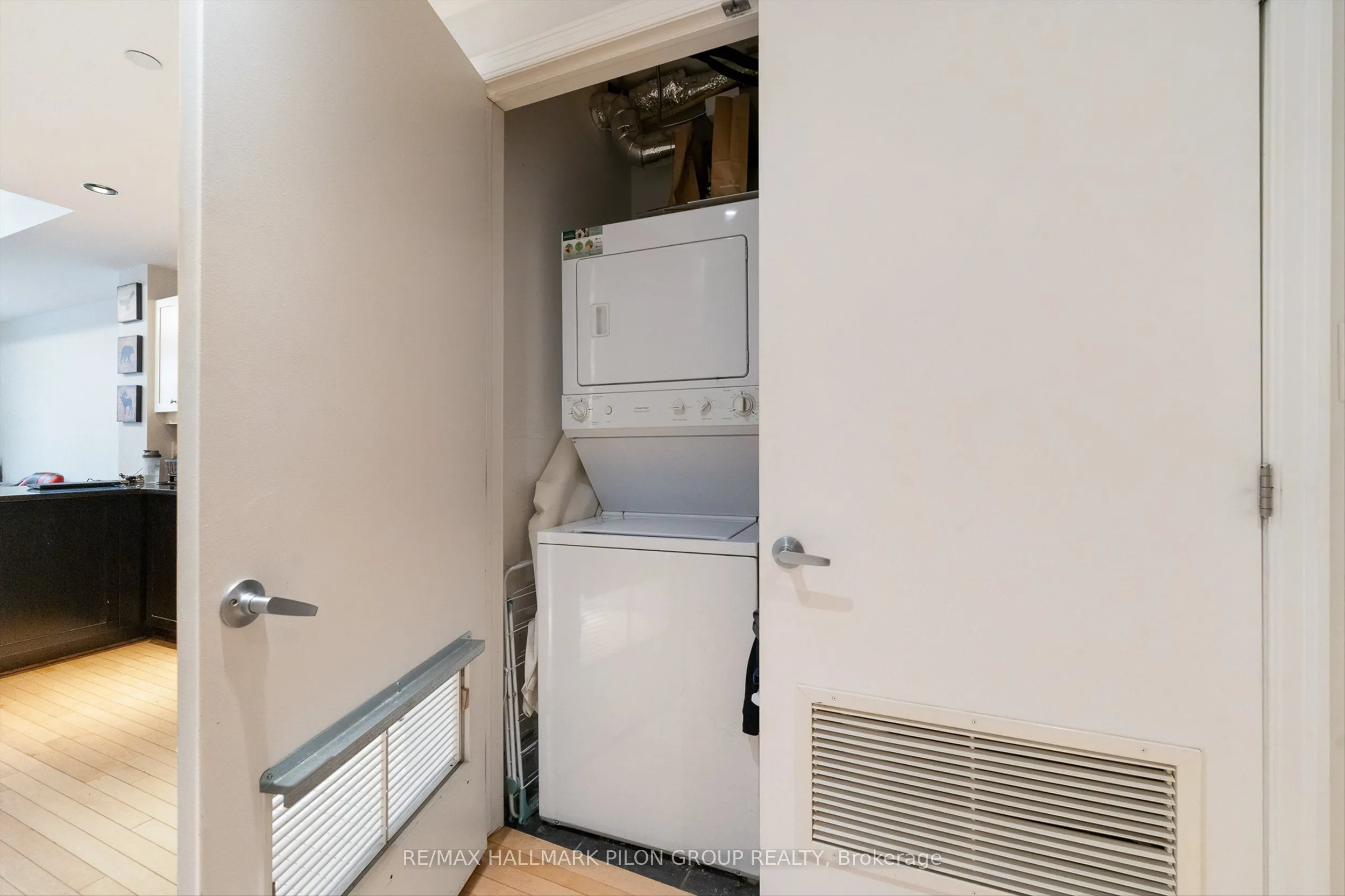 950 Marguerite Avenue #109