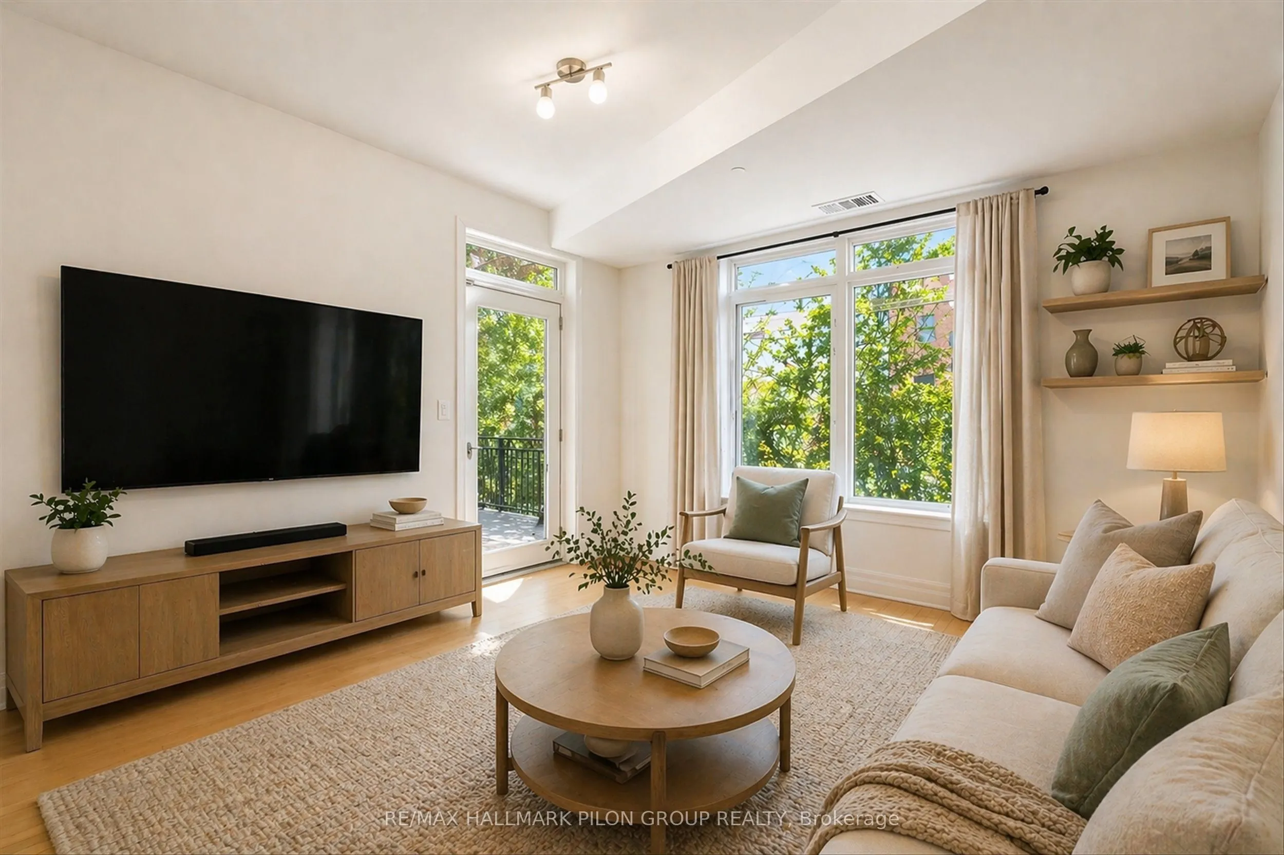 950 Marguerite Avenue #109