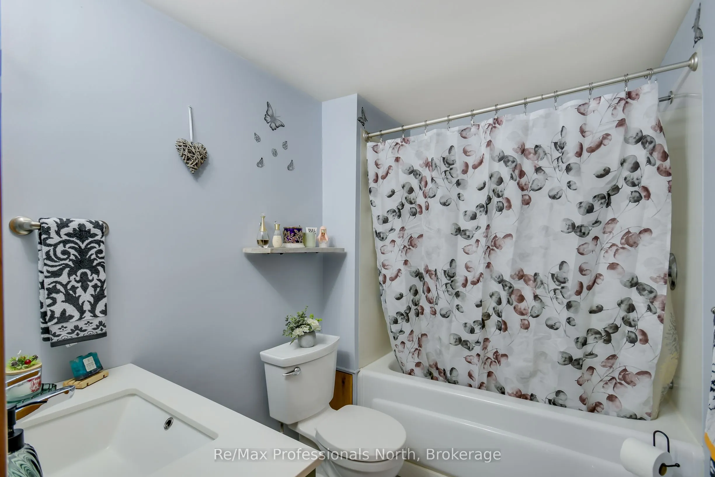 1017 BARLOCHAN Road