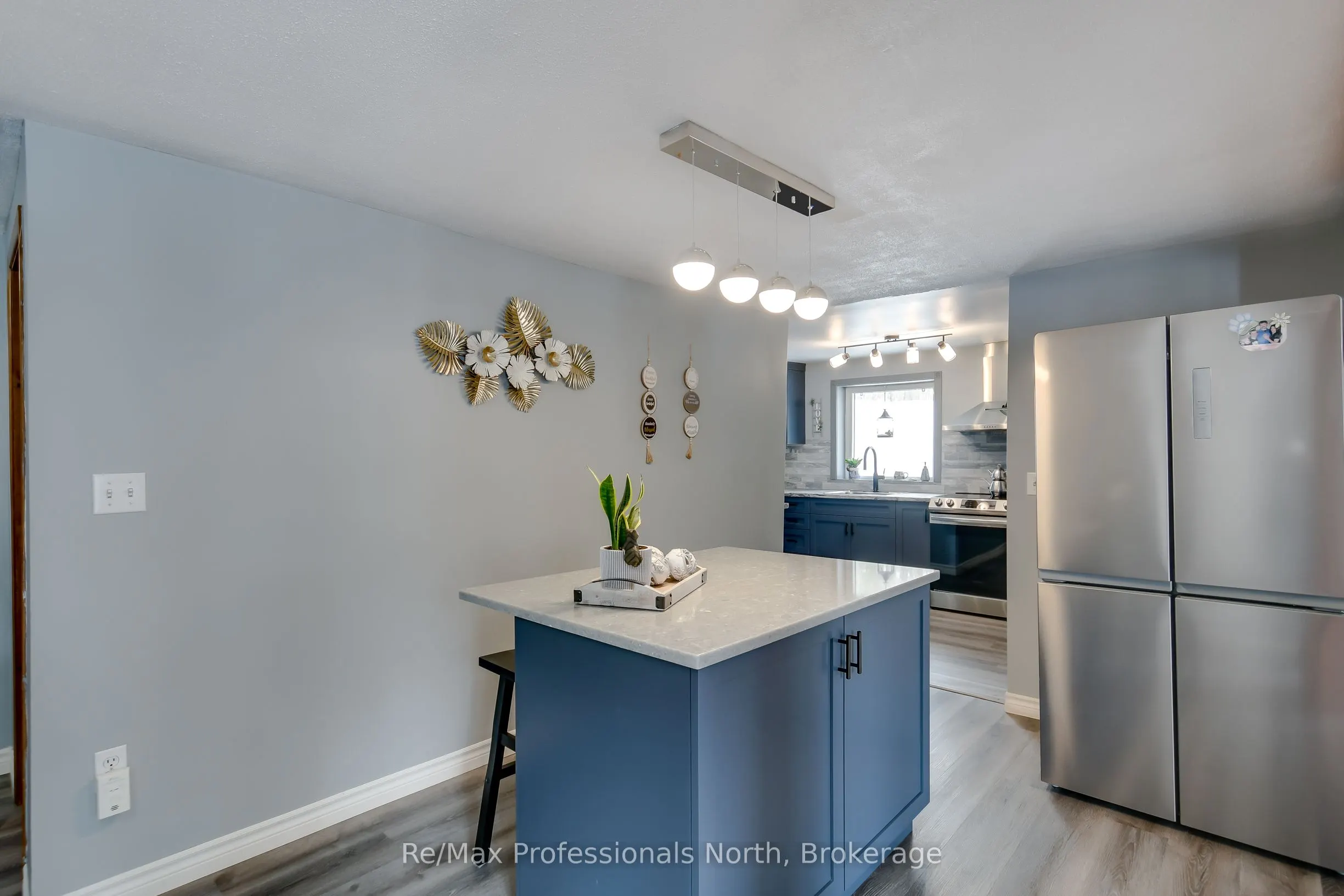 1017 BARLOCHAN Road