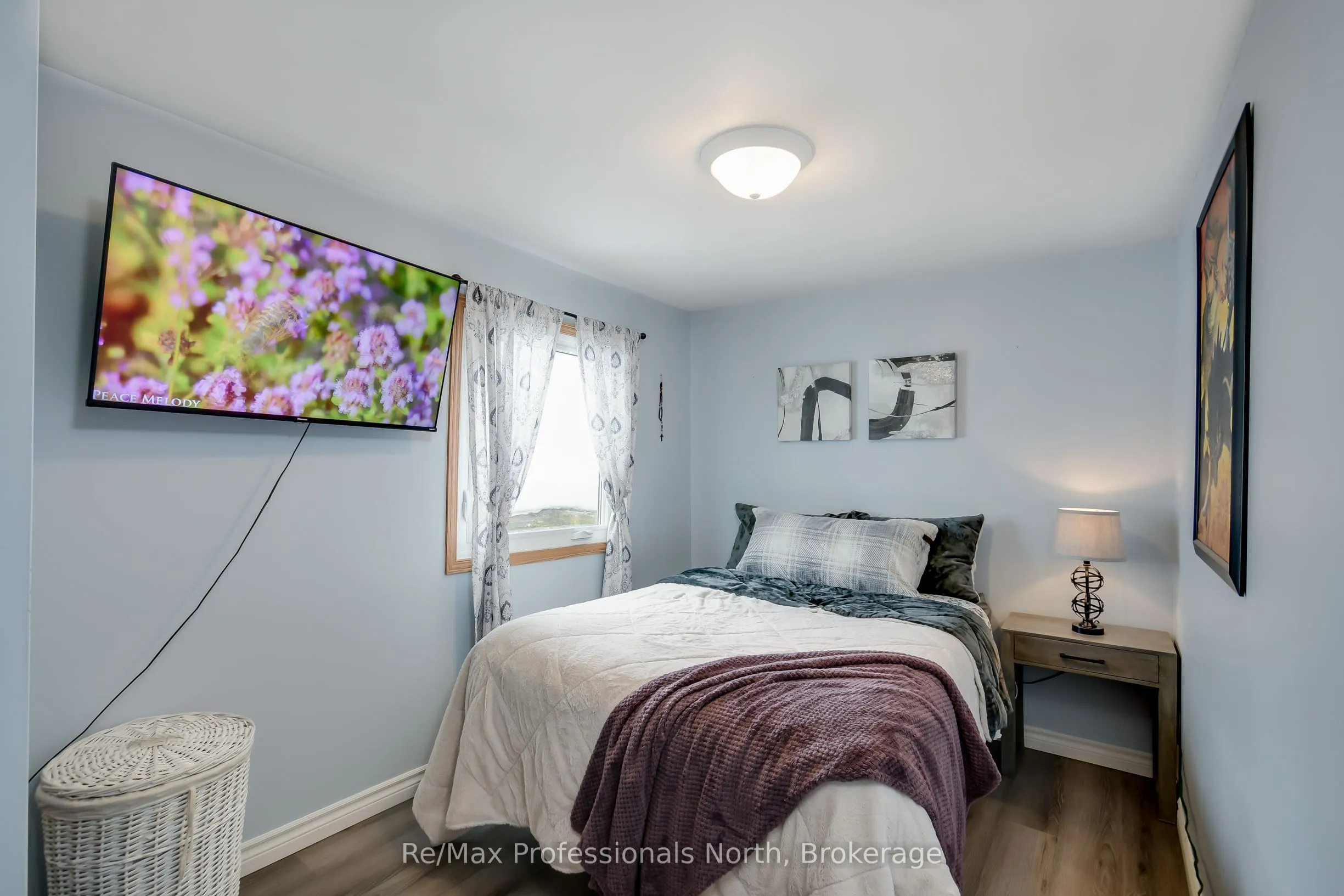 1017 BARLOCHAN Road