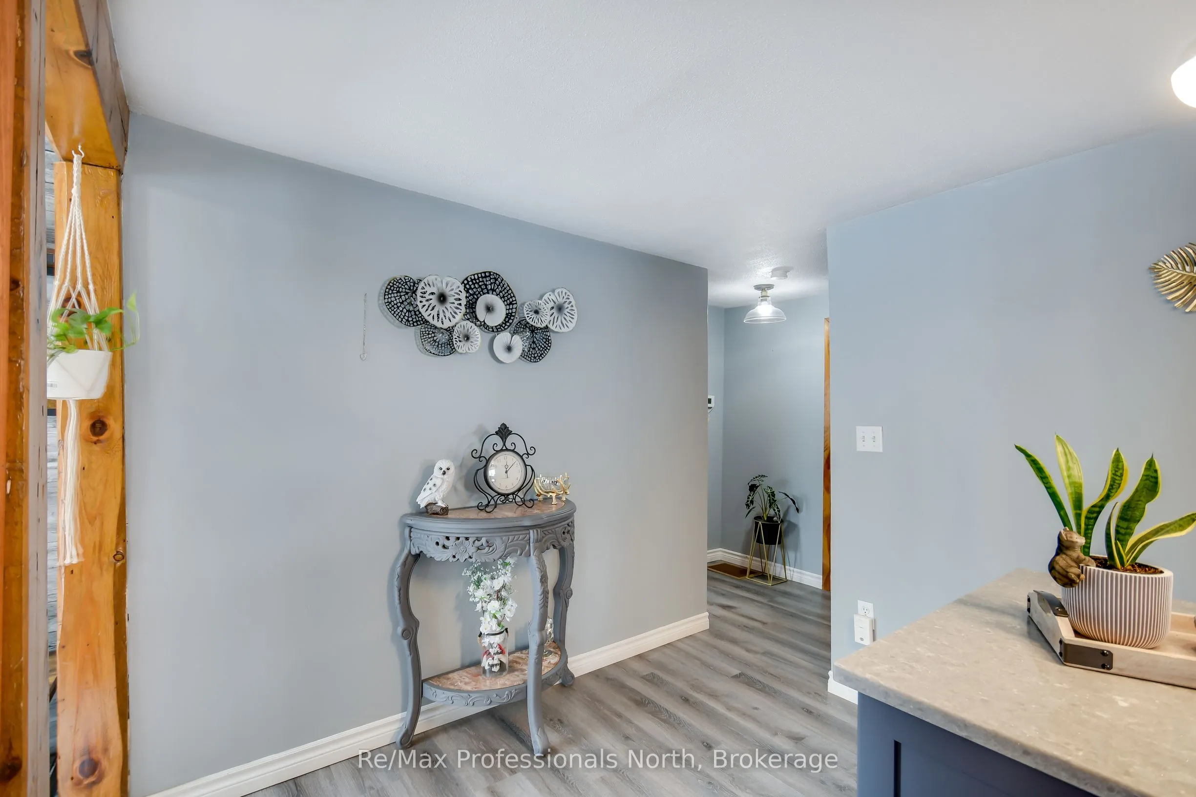1017 BARLOCHAN Road