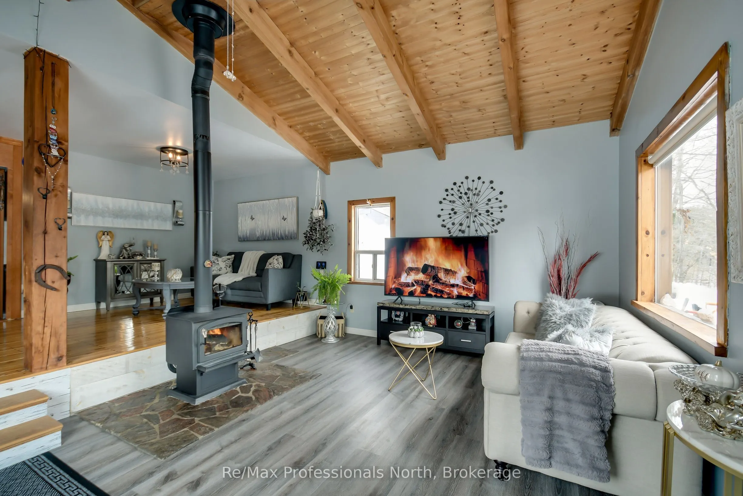1017 BARLOCHAN Road