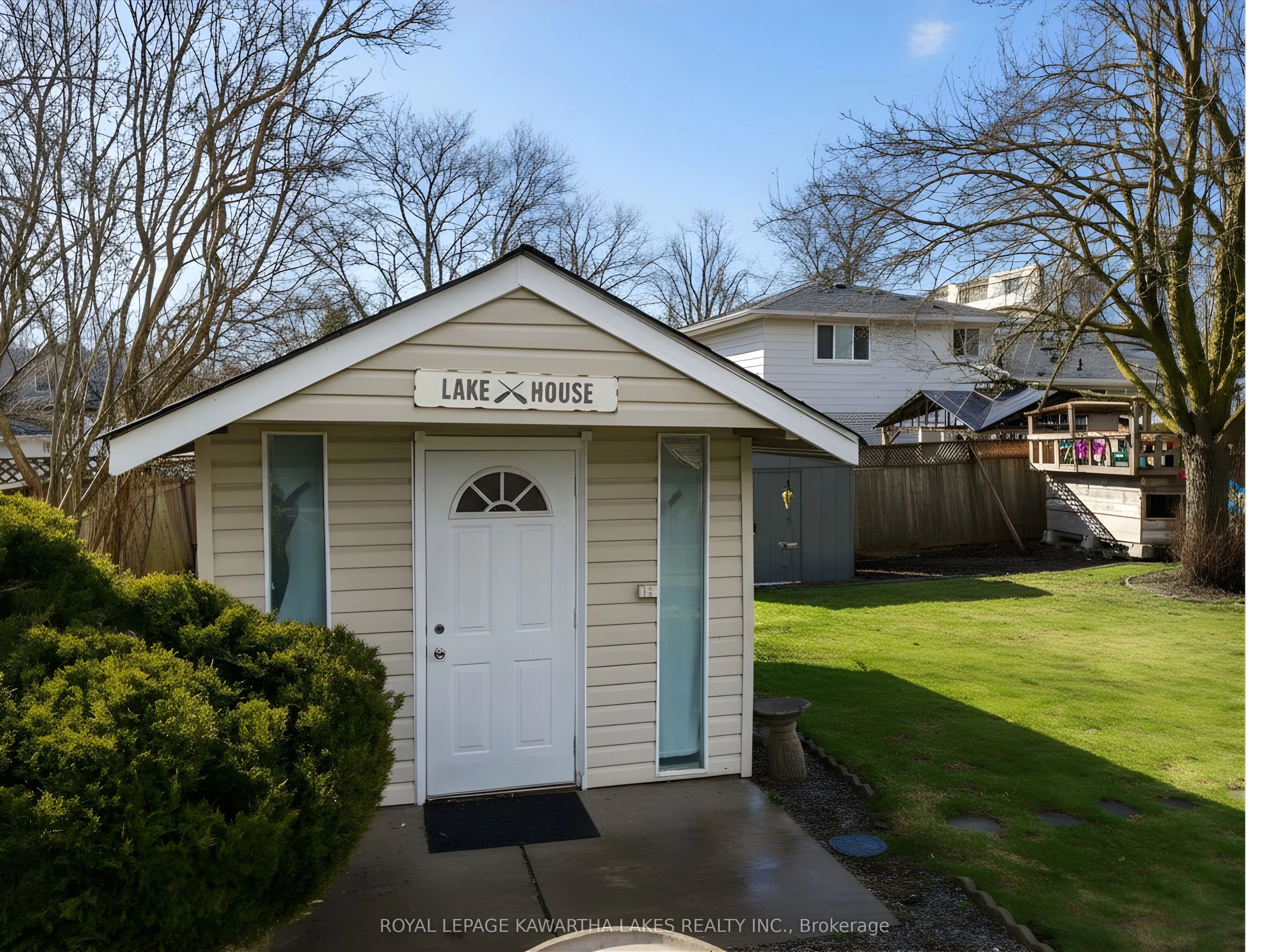 114 Colborne Street W