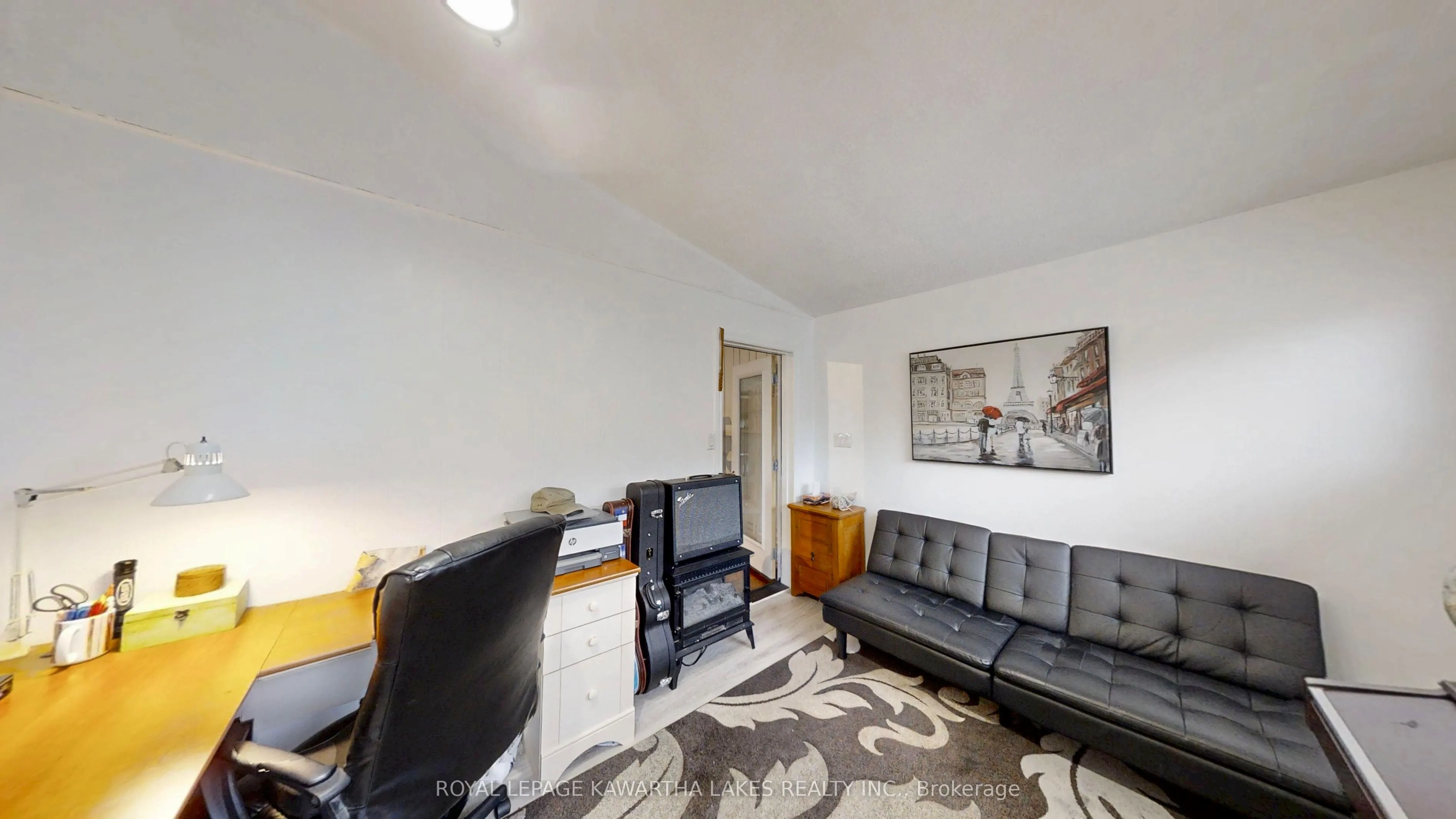 114 Colborne Street W