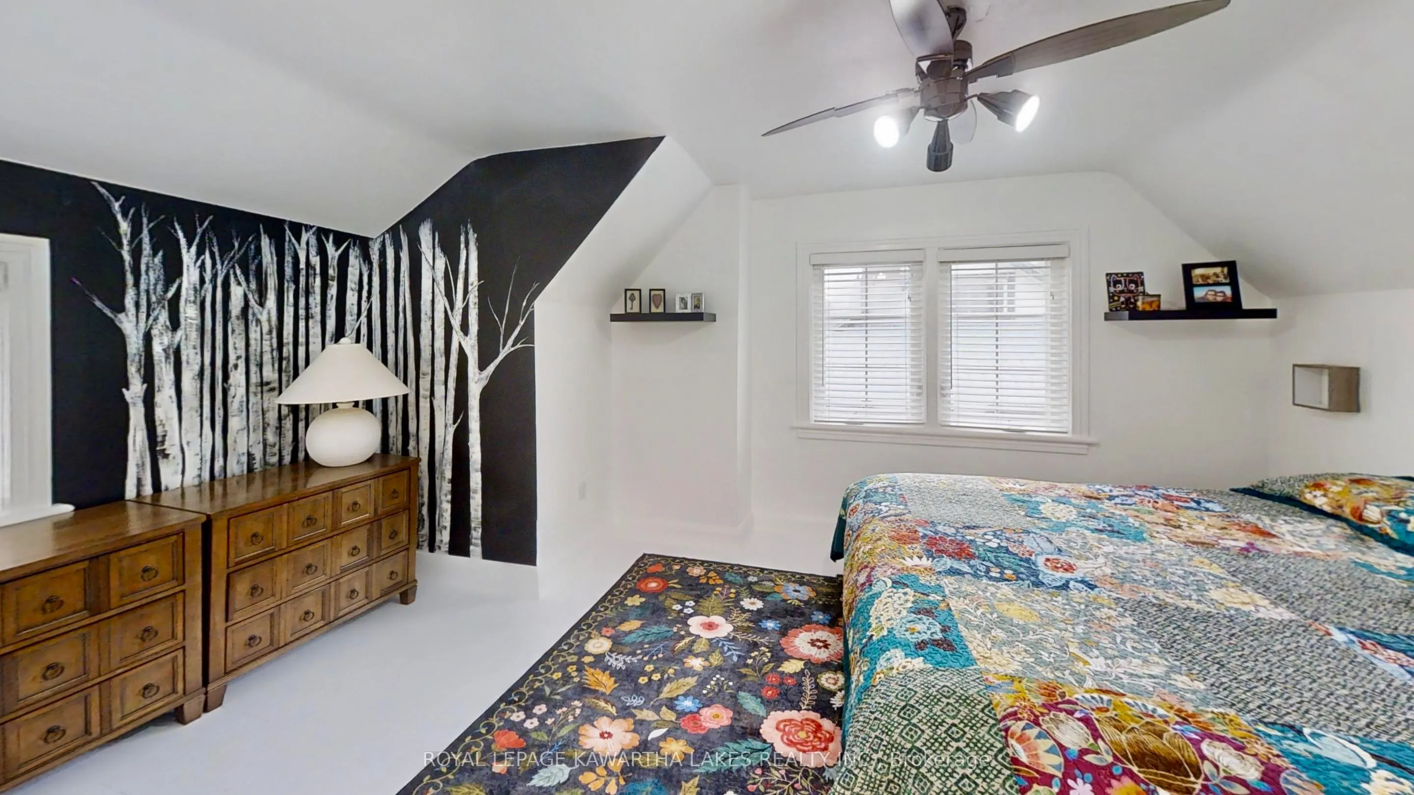 114 Colborne Street W