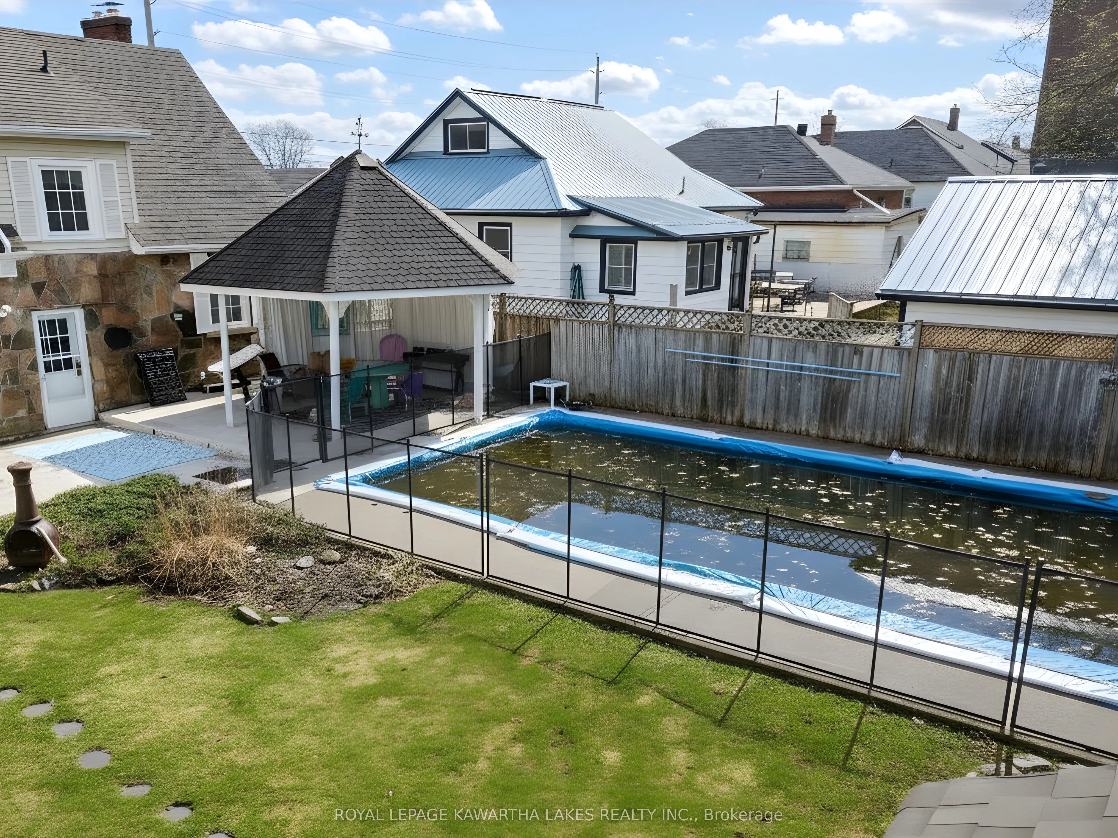 114 Colborne Street W
