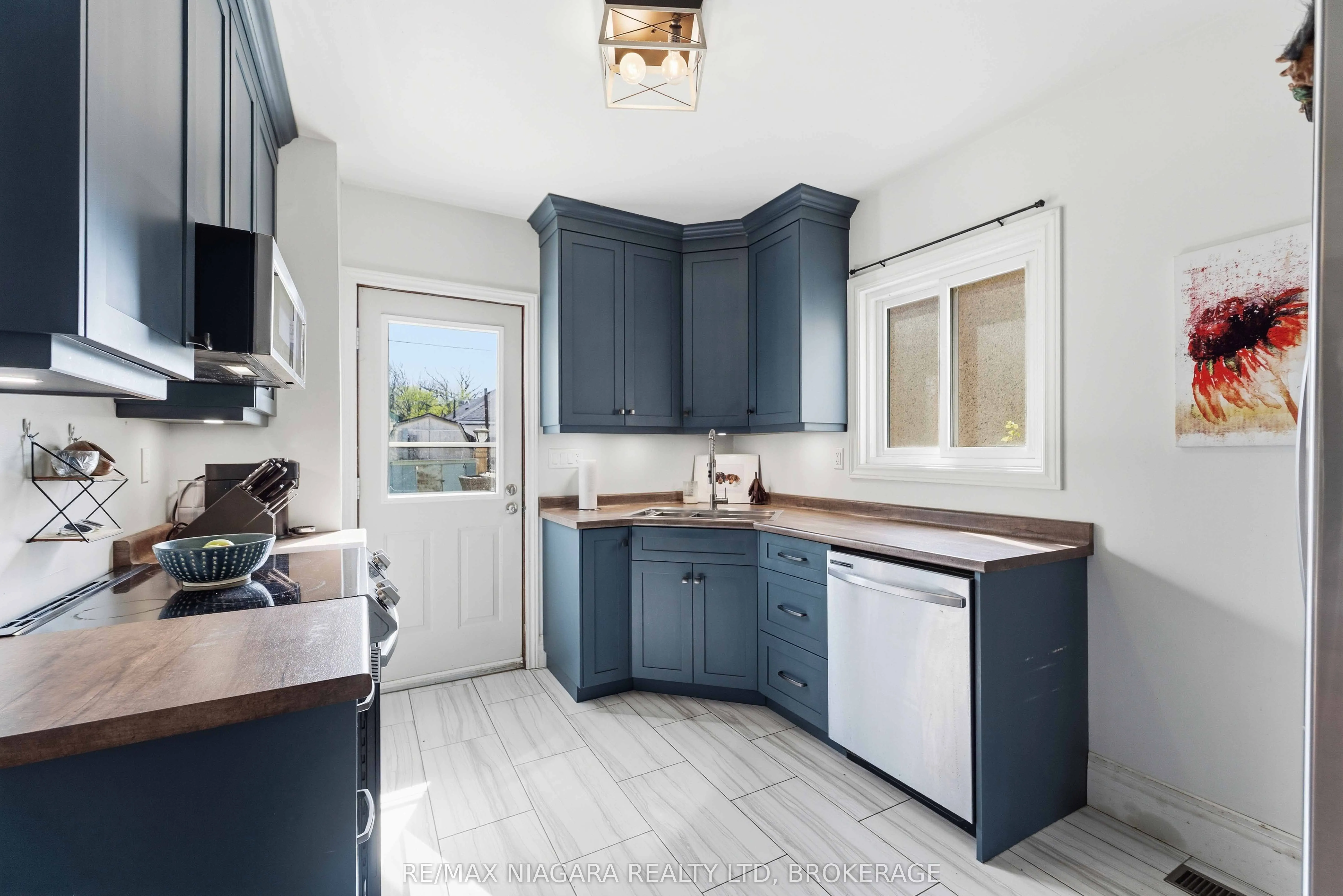 52 Berryman Avenue