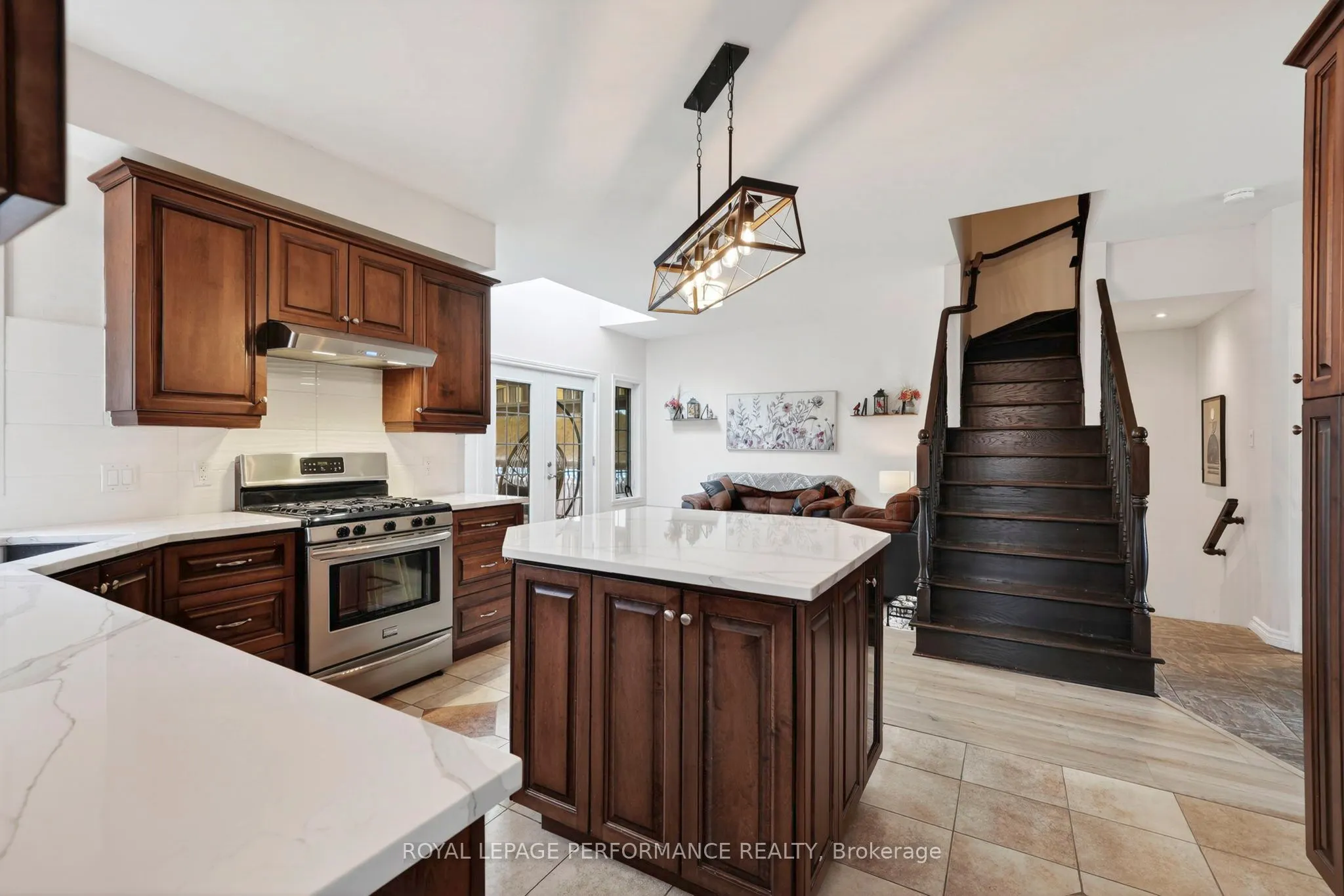 6218 Shannon Lane