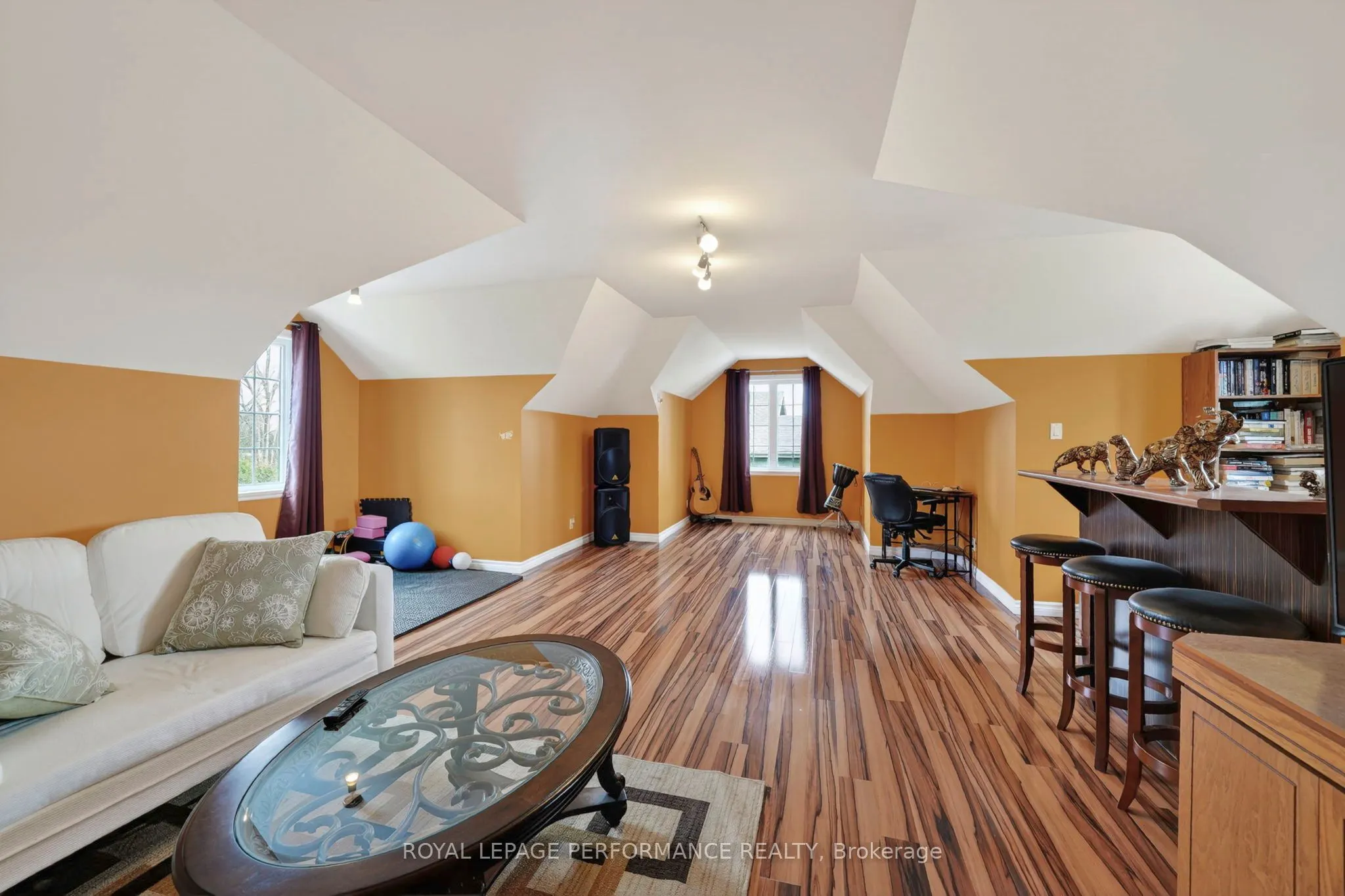 6218 Shannon Lane