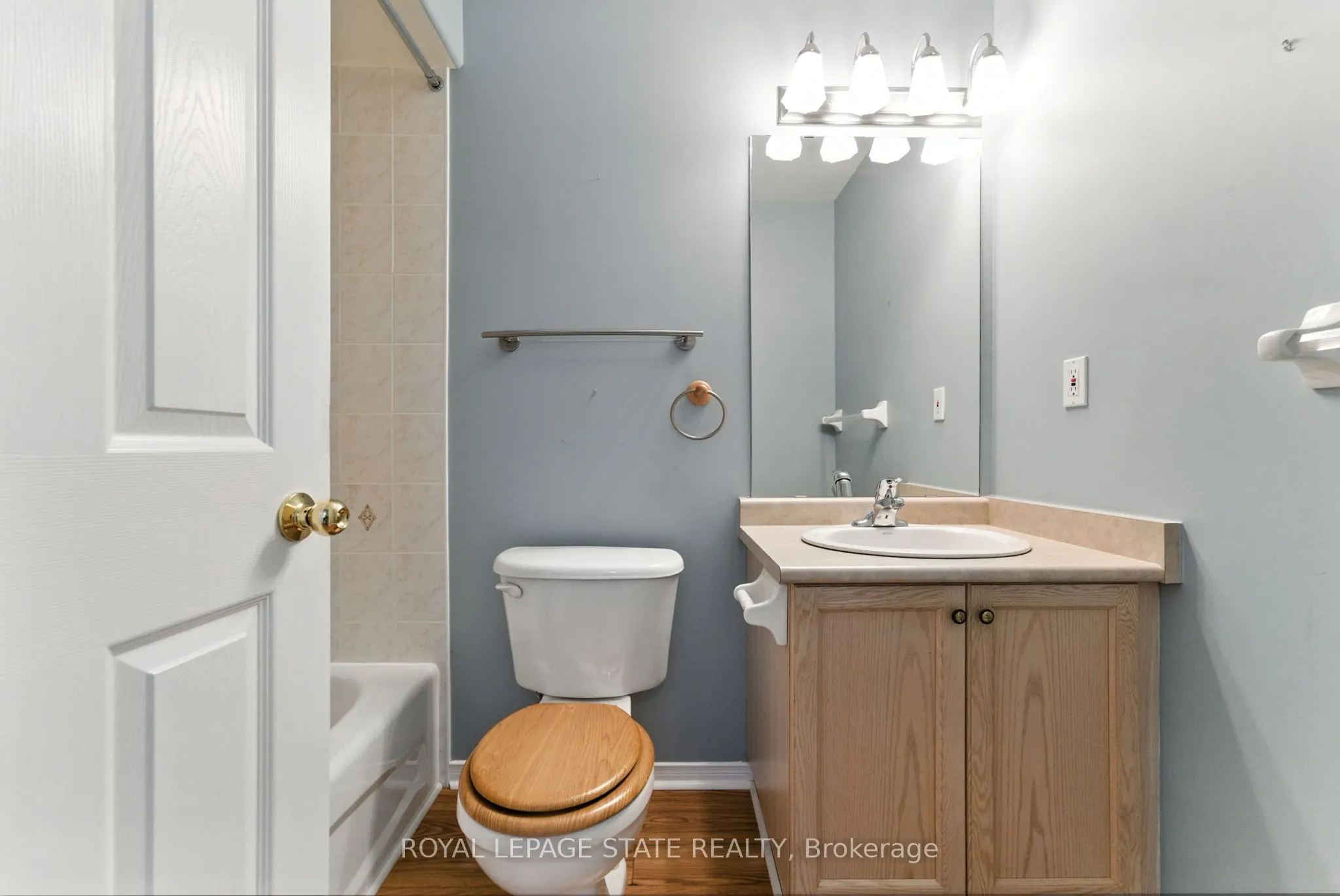 40 Wesleyan Court #6