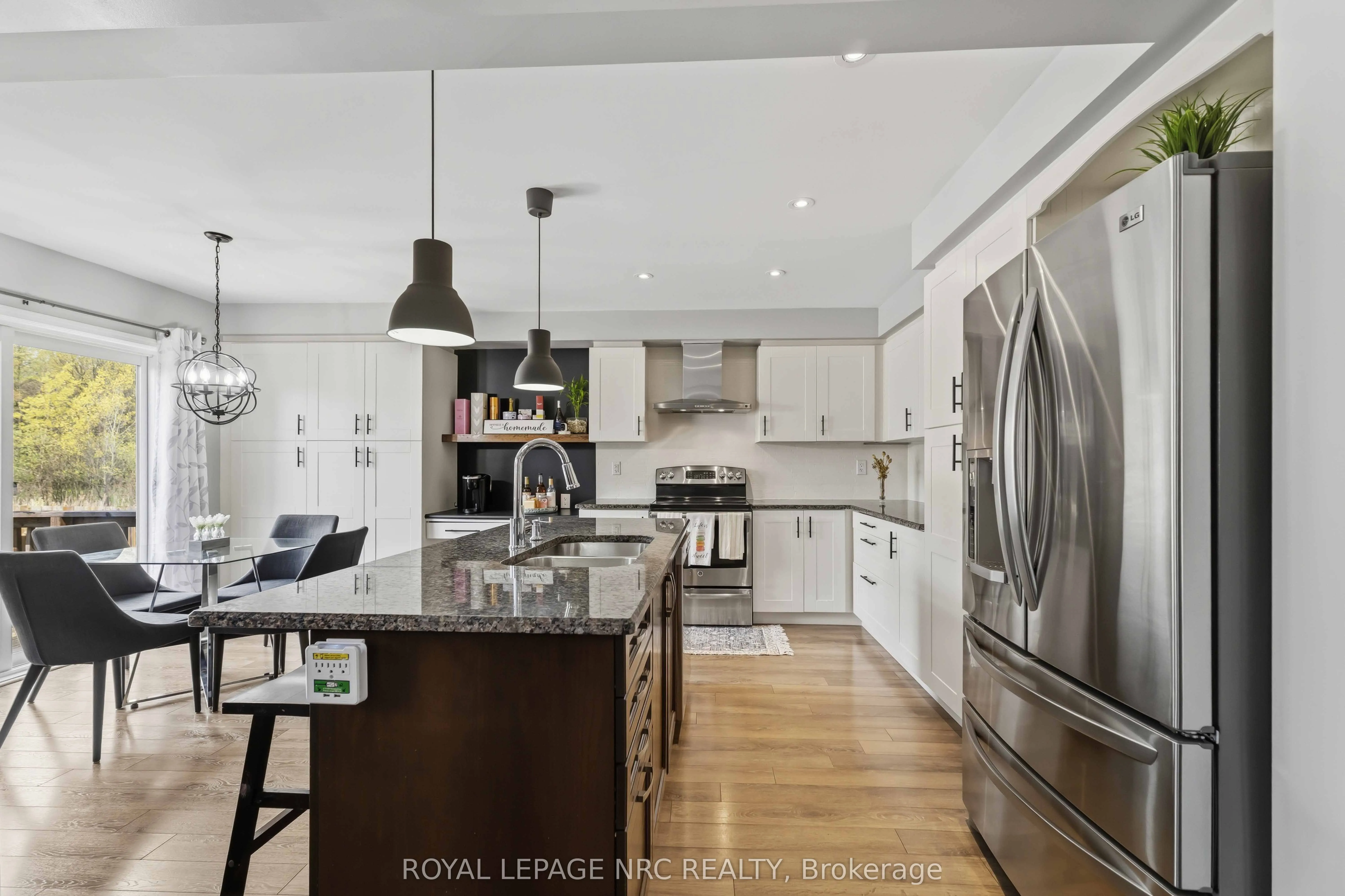8769 Dogwood Crescent